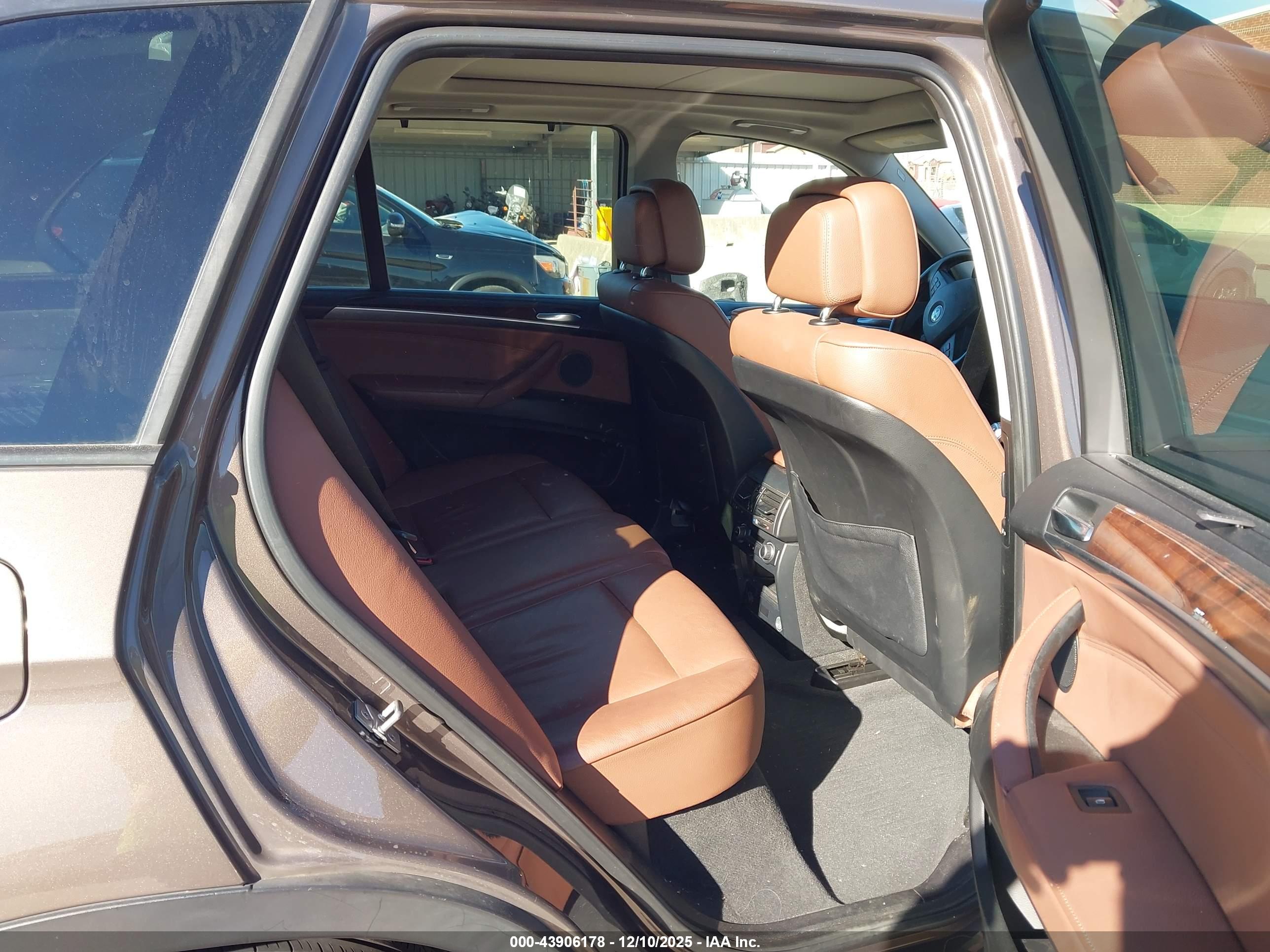 BMW X5 image 8