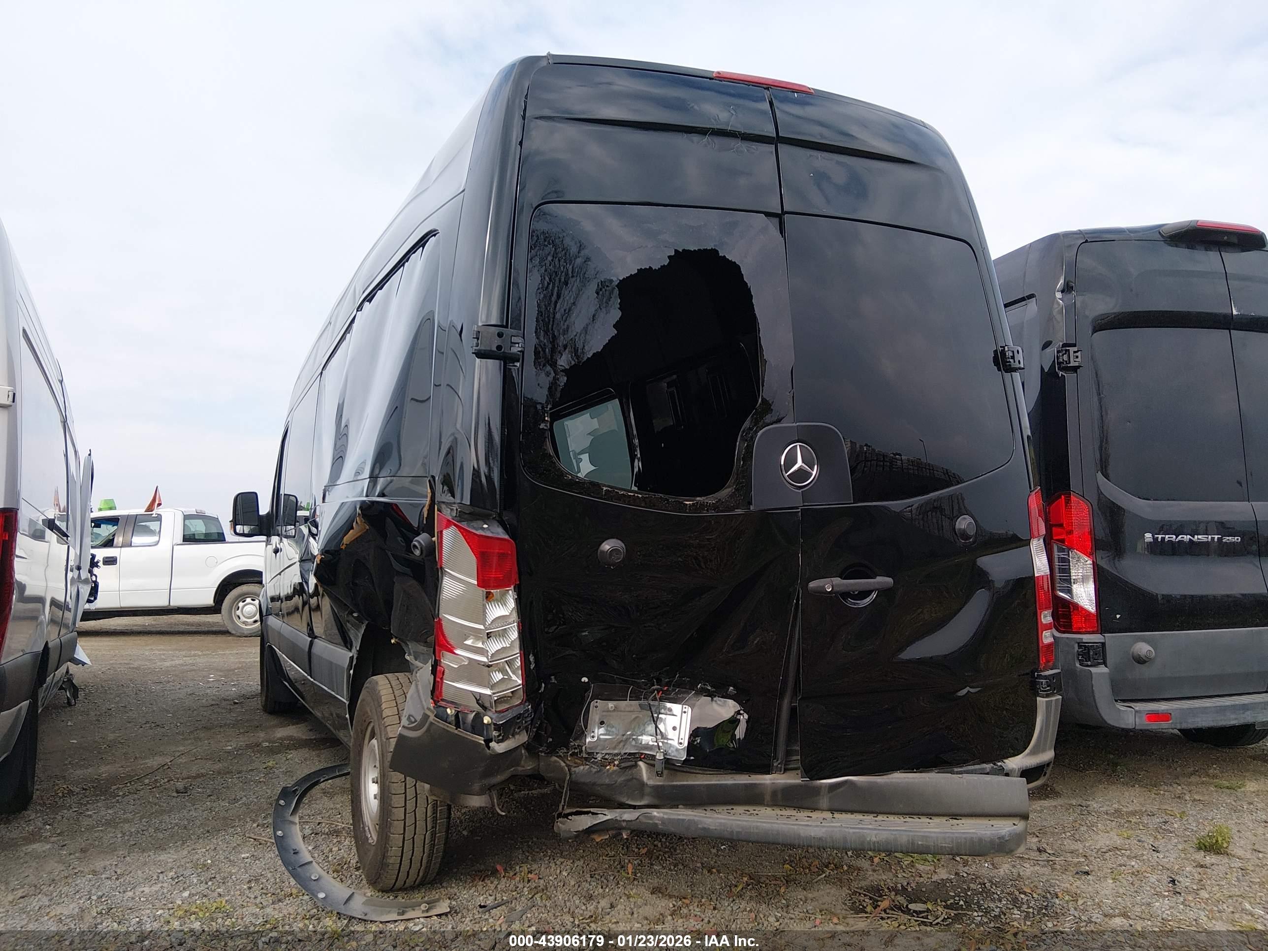 MERCEDES-BENZ SPRINTER image 6