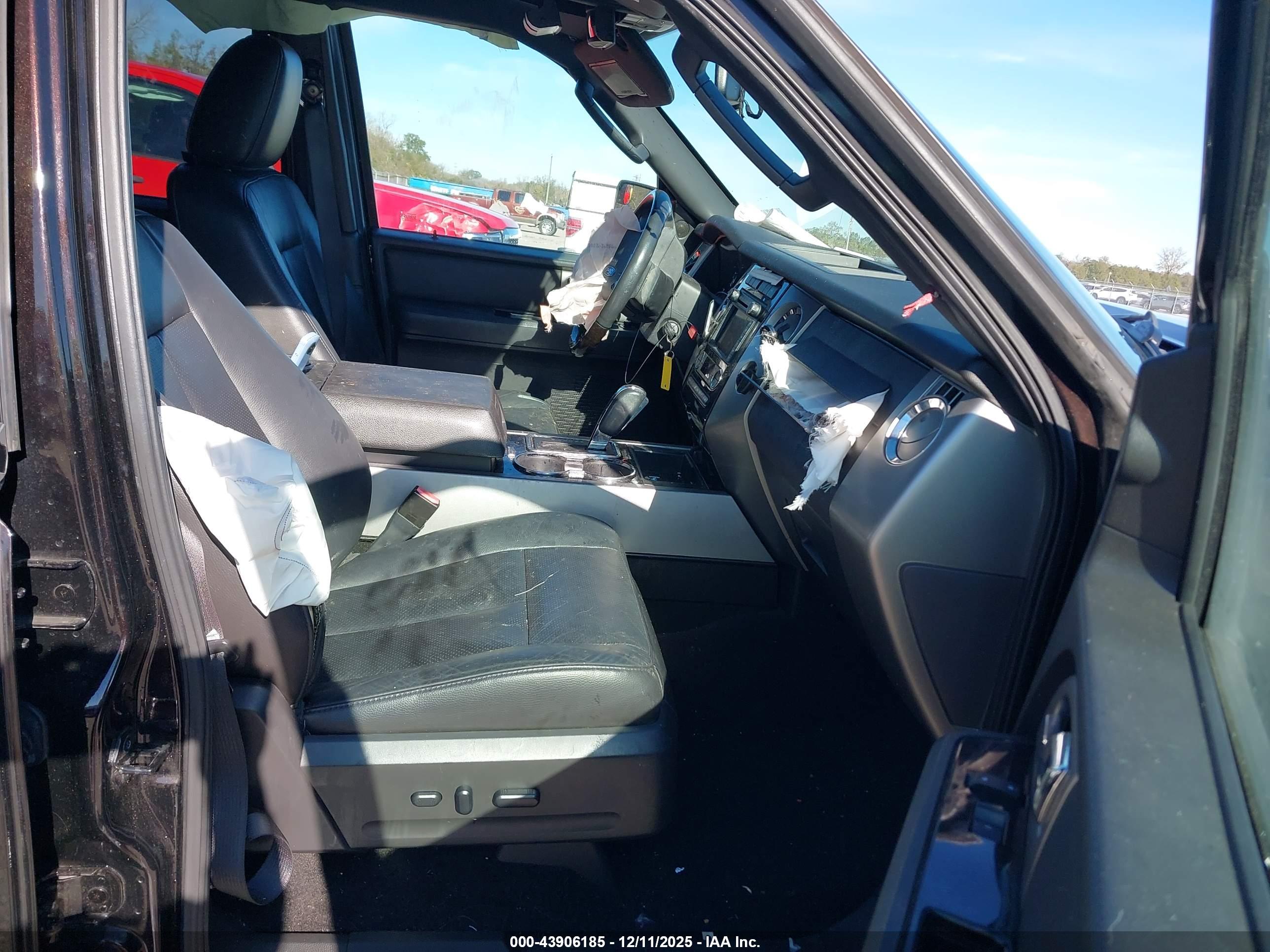 FORD EXPEDITION image 5