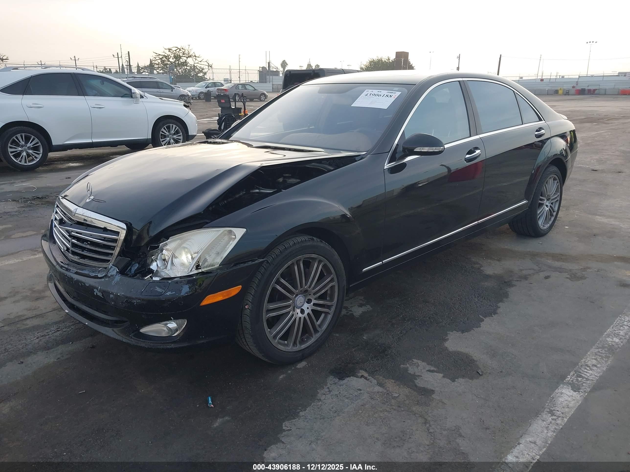 MERCEDES-BENZ S image 2