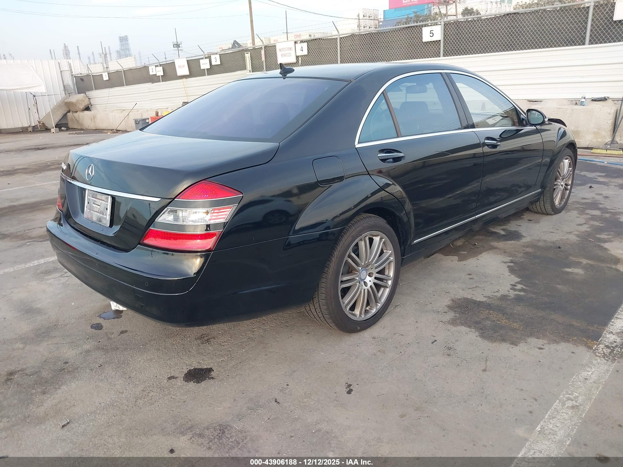 MERCEDES-BENZ S image 4