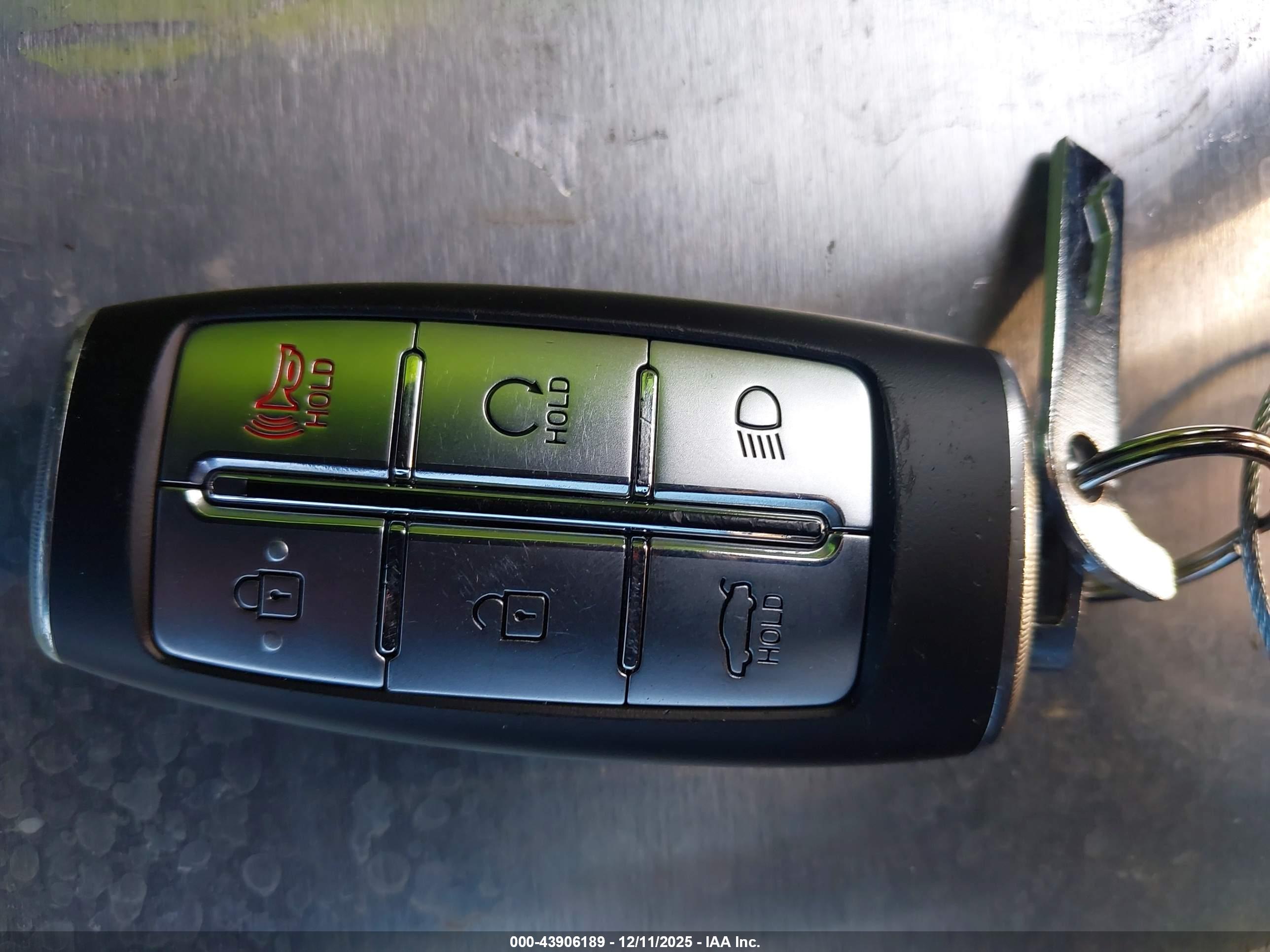 GENESIS G70 image 11