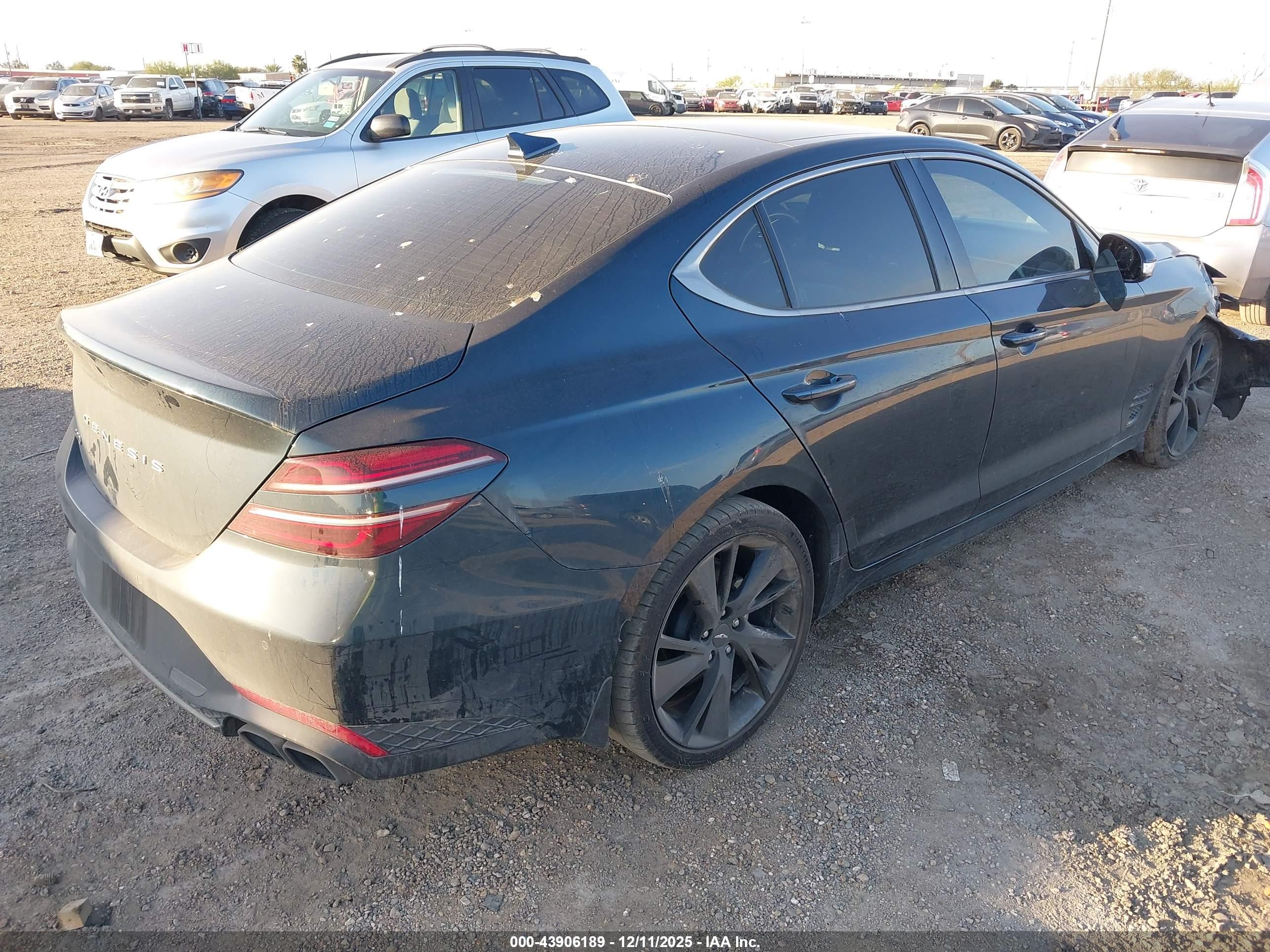 GENESIS G70 image 4