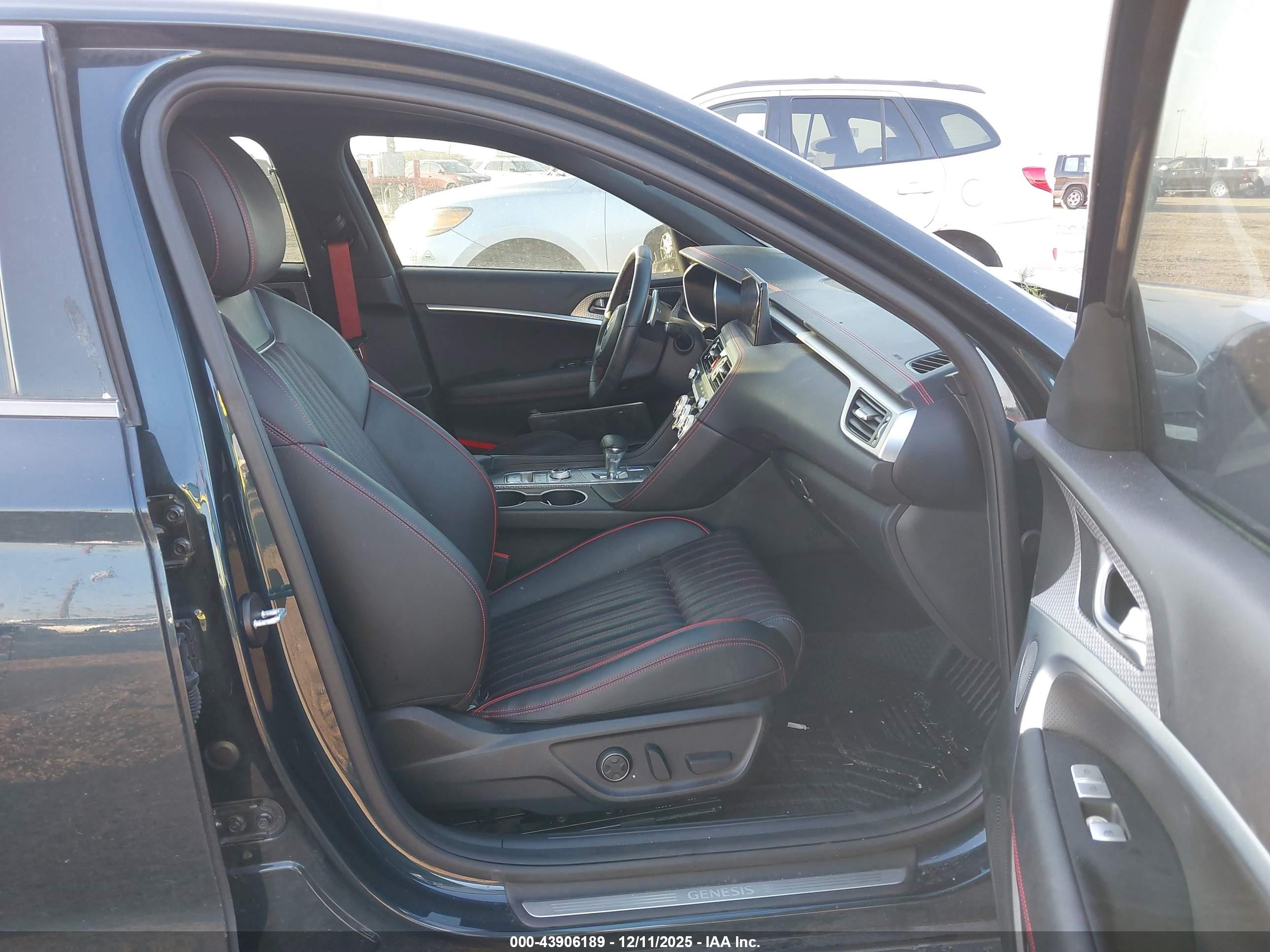 GENESIS G70 image 5