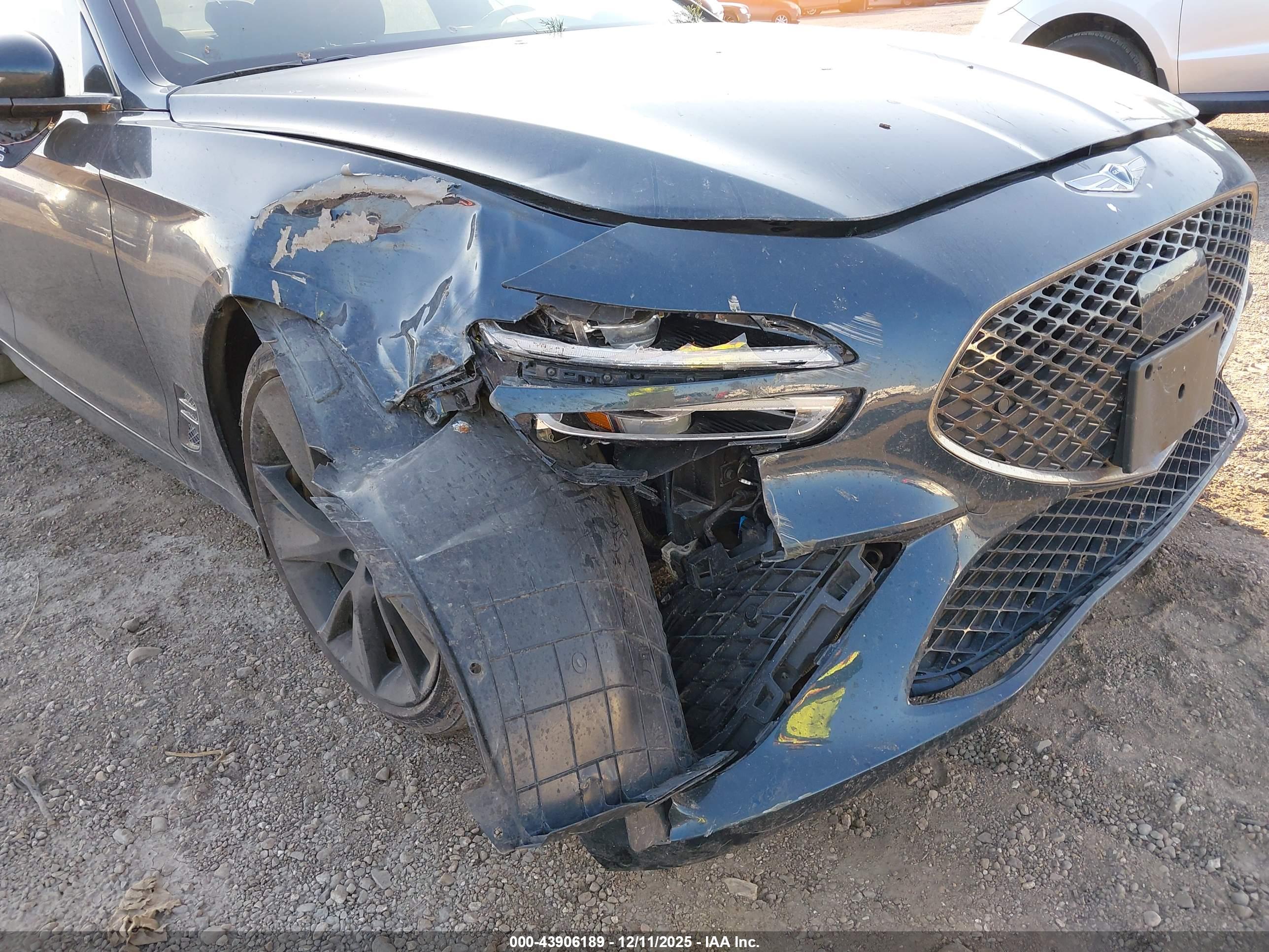 GENESIS G70 image 6