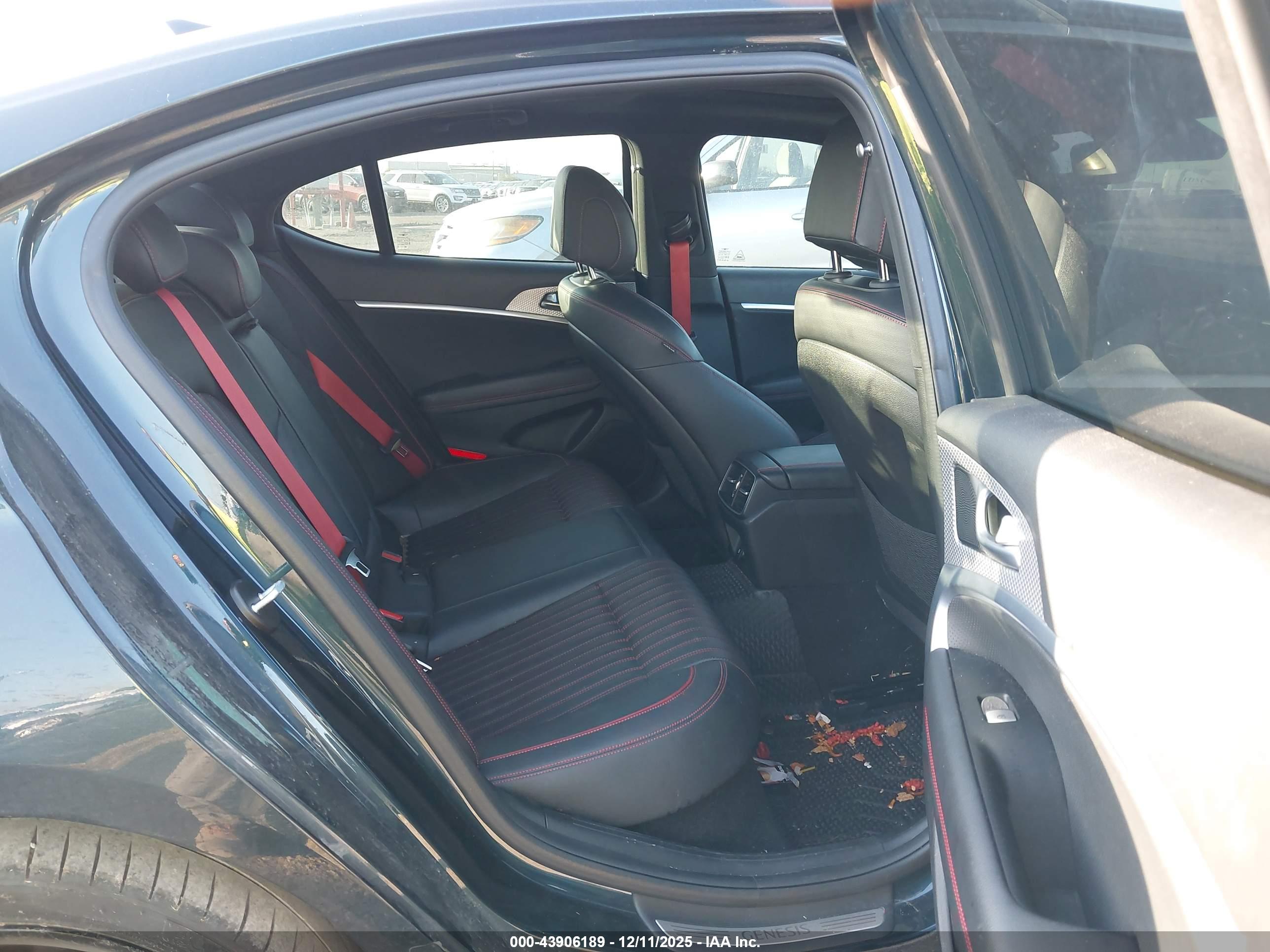 GENESIS G70 image 8