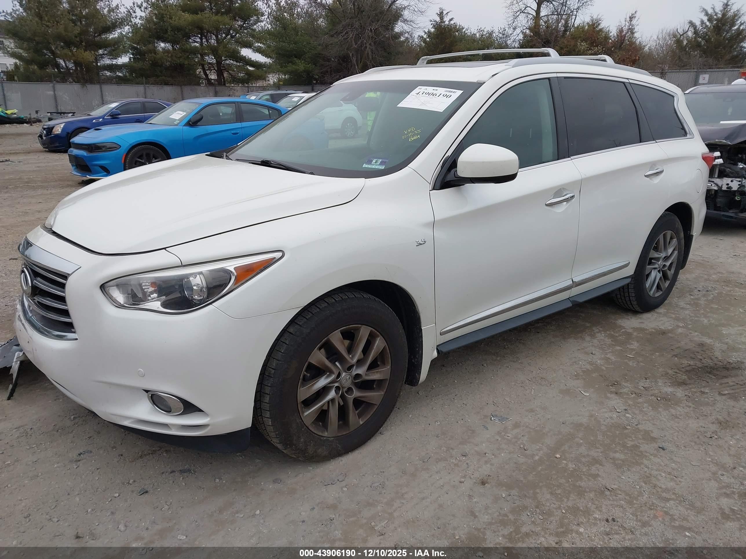 INFINITI QX60 image 2