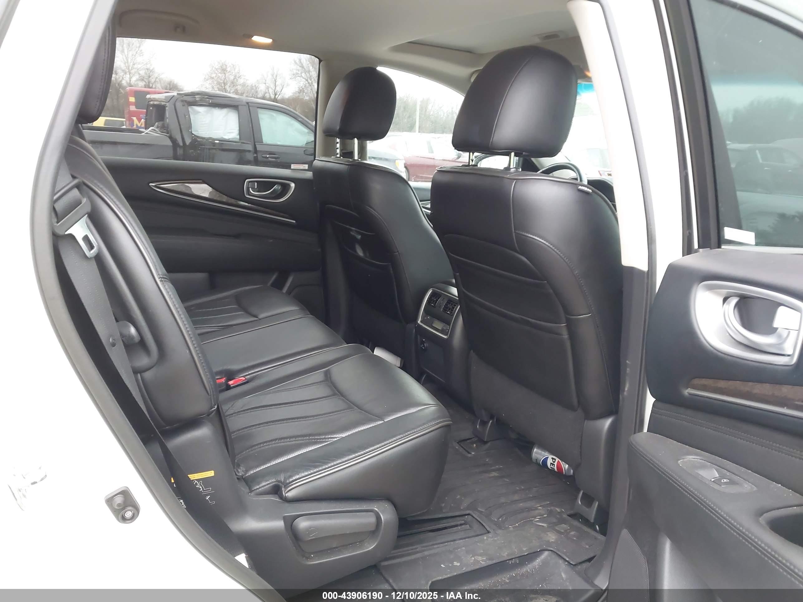 INFINITI QX60 image 8