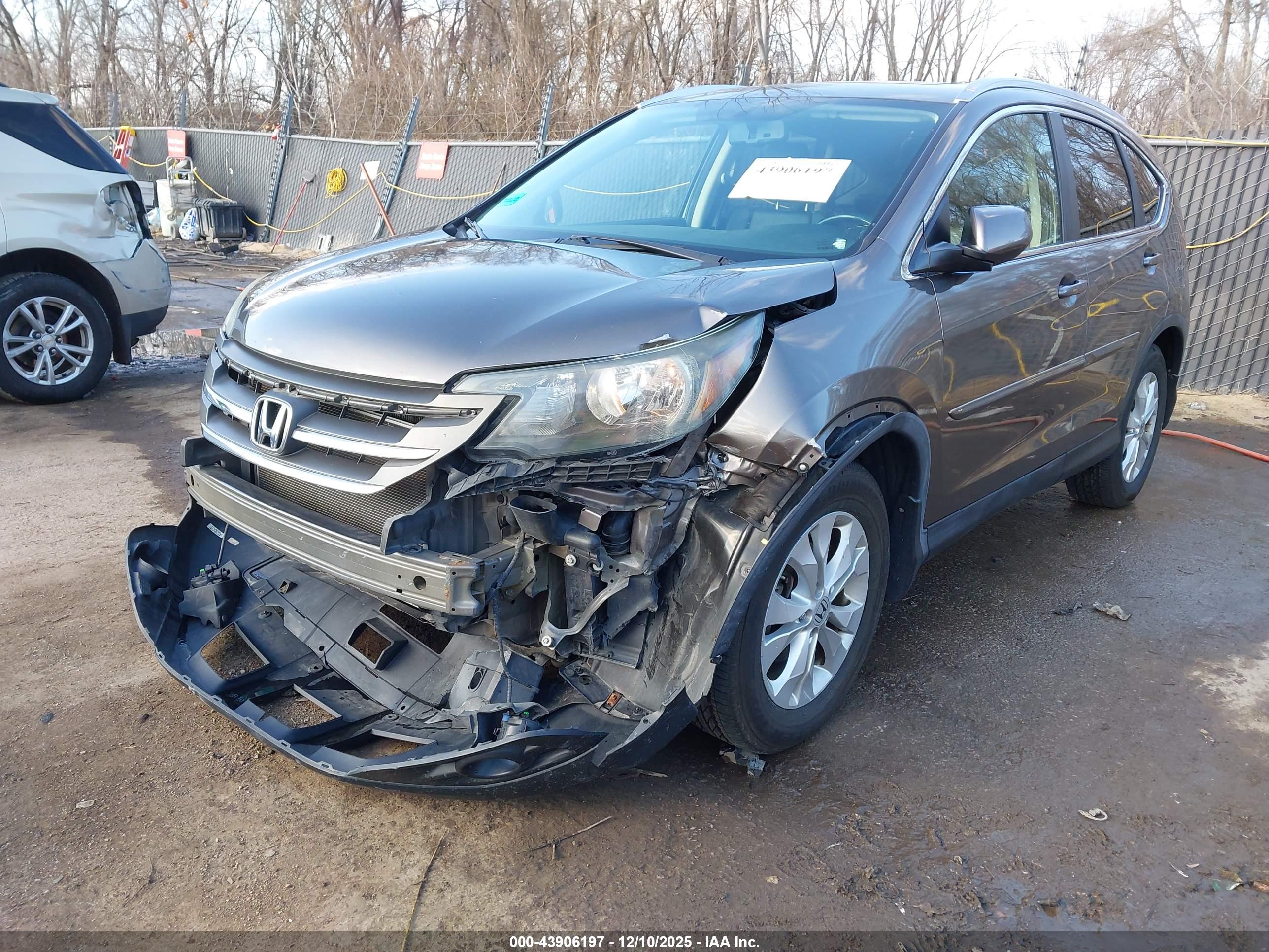 HONDA CR-V image 2