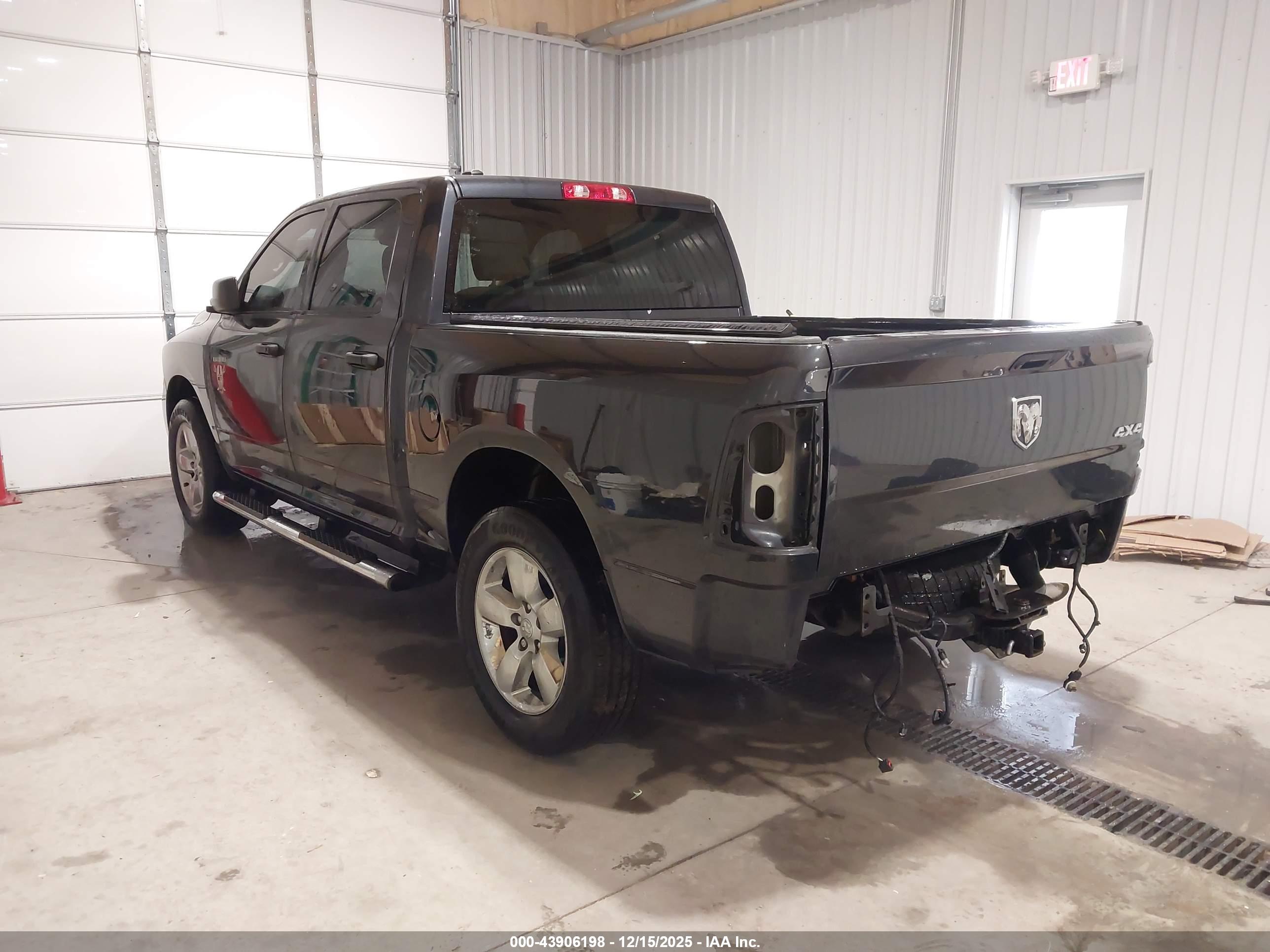 RAM 1500 image 3