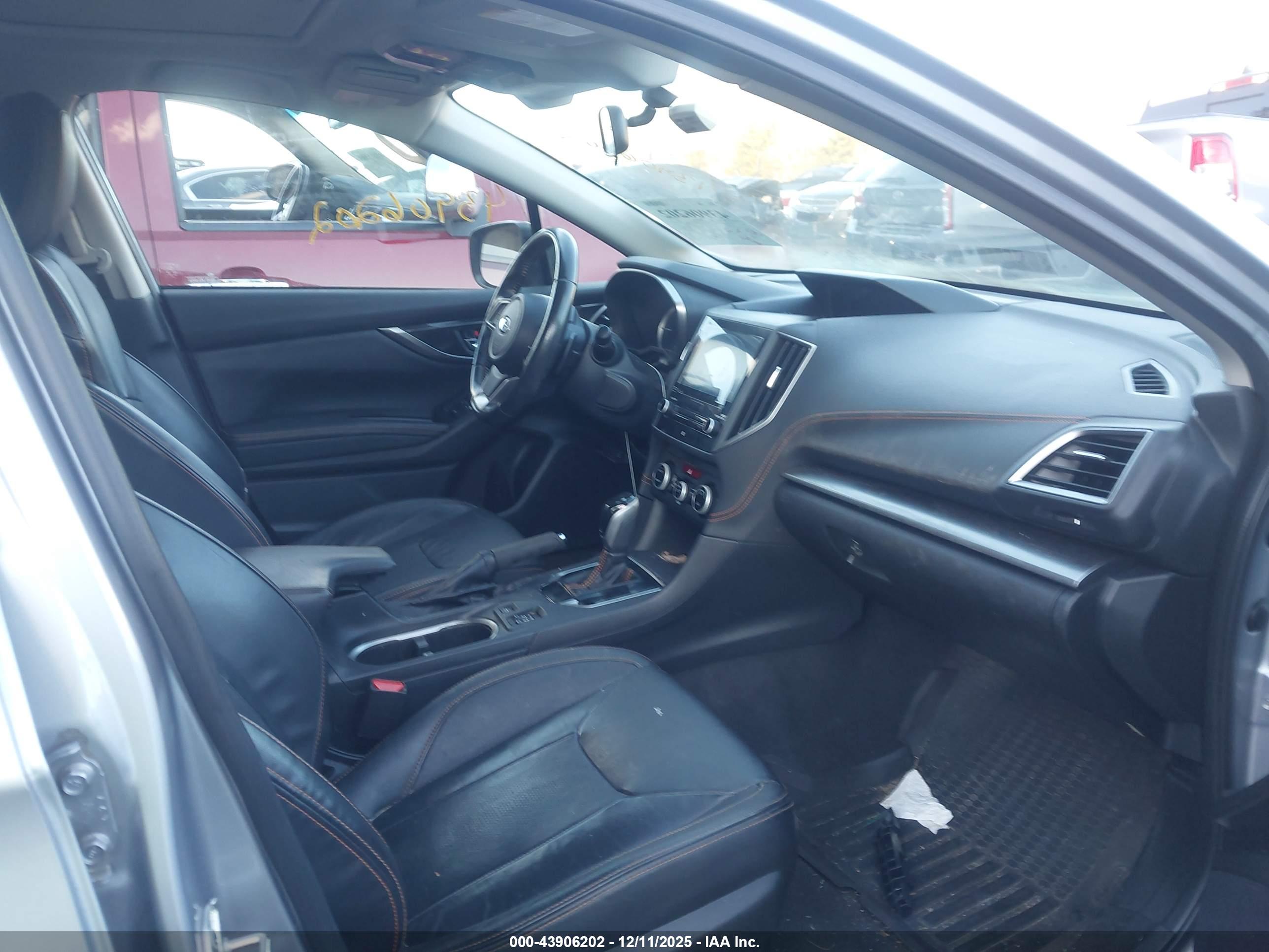 SUBARU CROSSTREK image 5