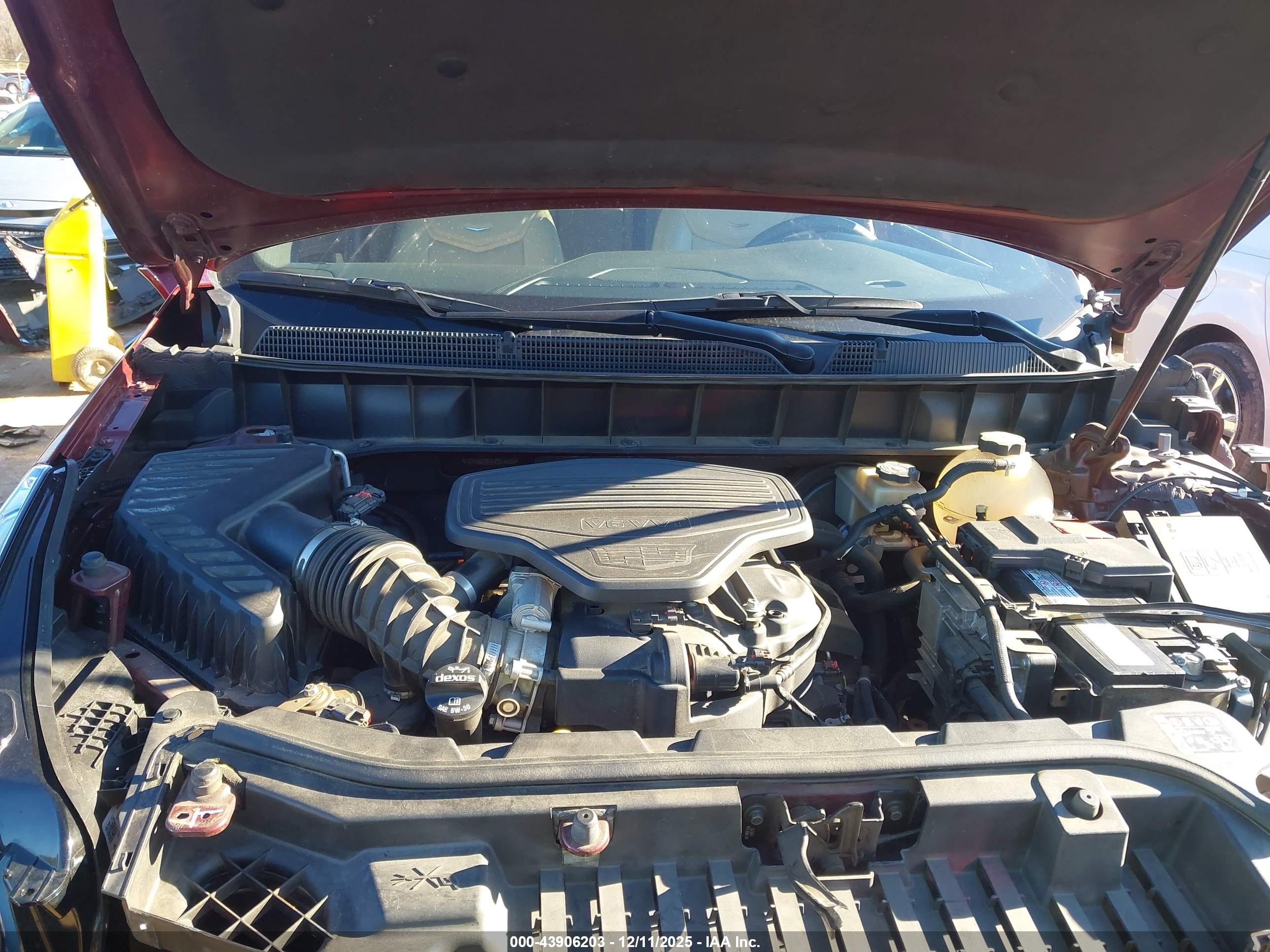 CADILLAC XT5 image 10