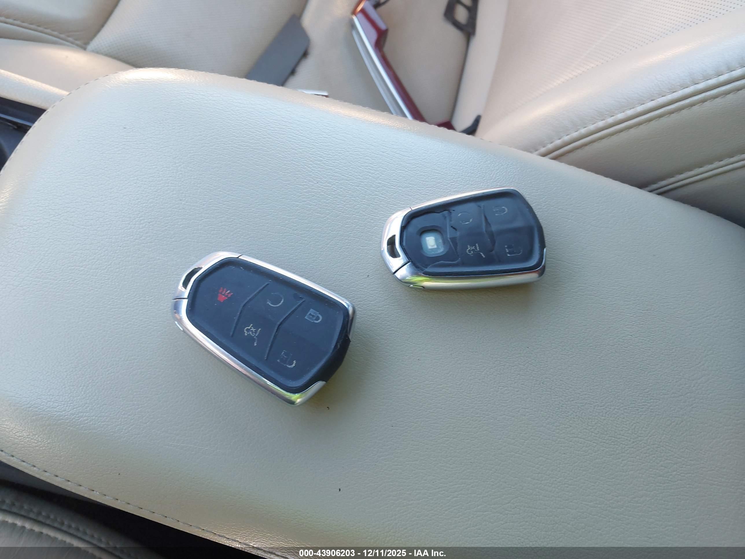 CADILLAC XT5 image 11