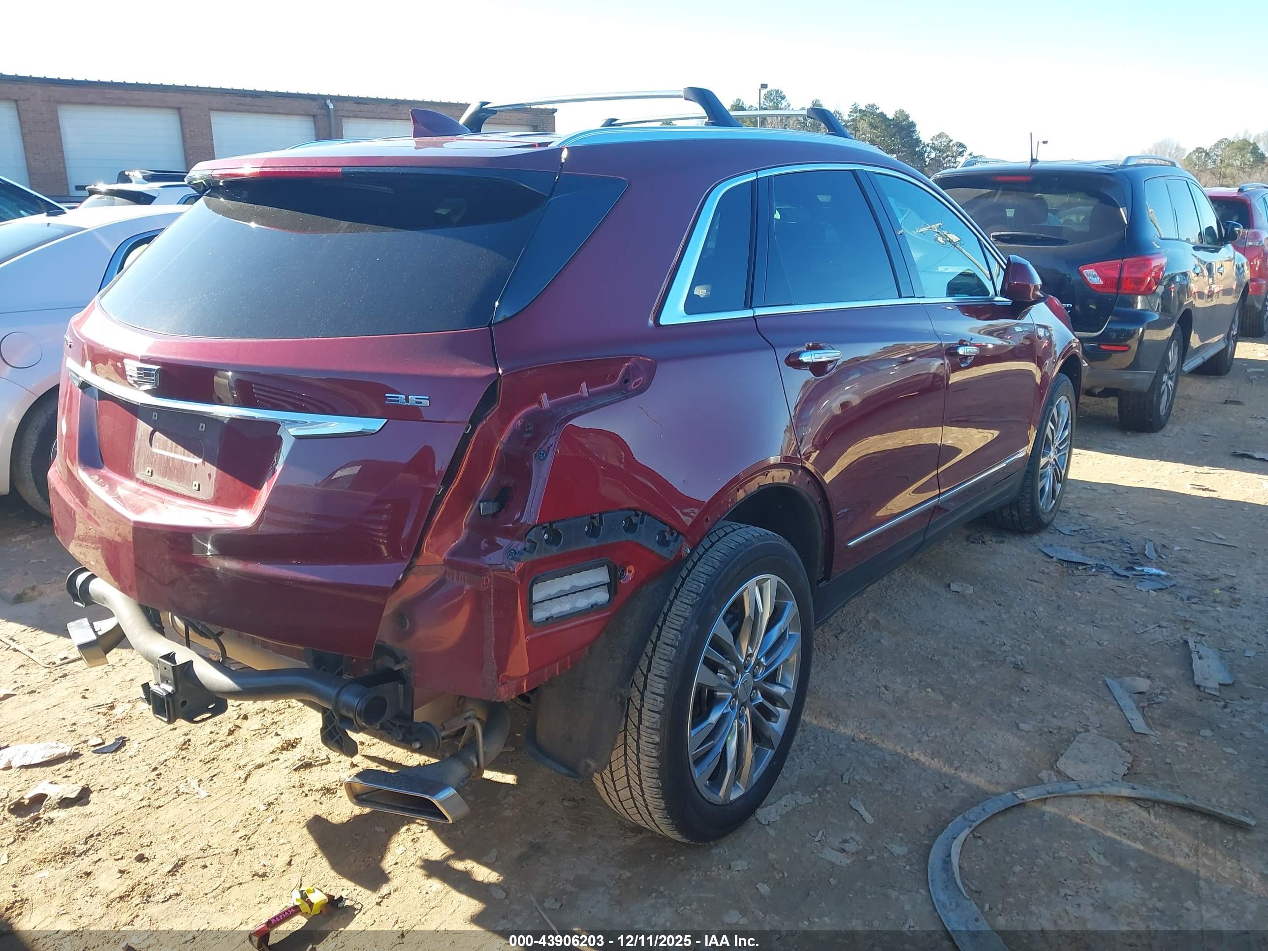 CADILLAC XT5 image 4