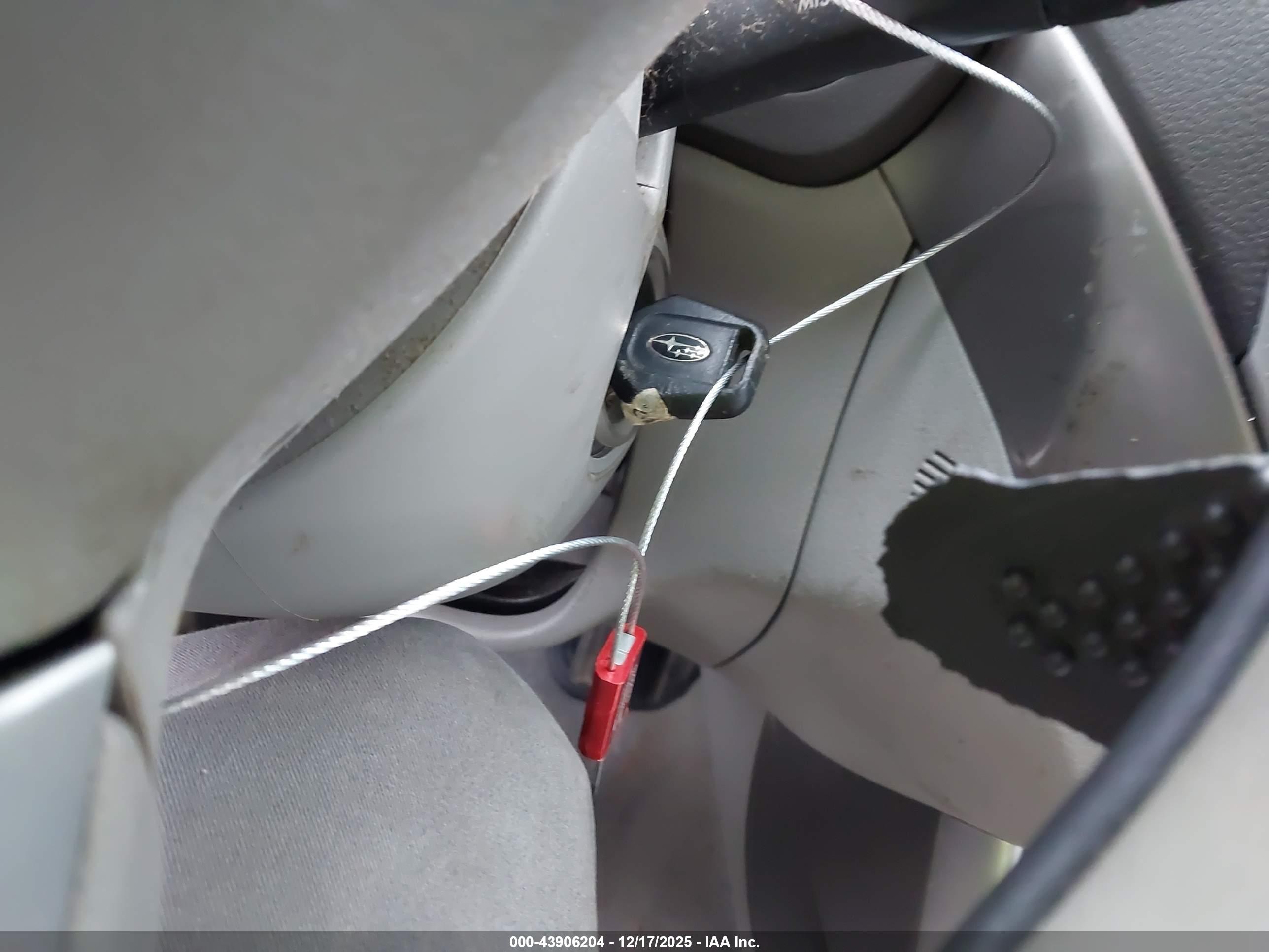 SUBARU FORESTER image 11