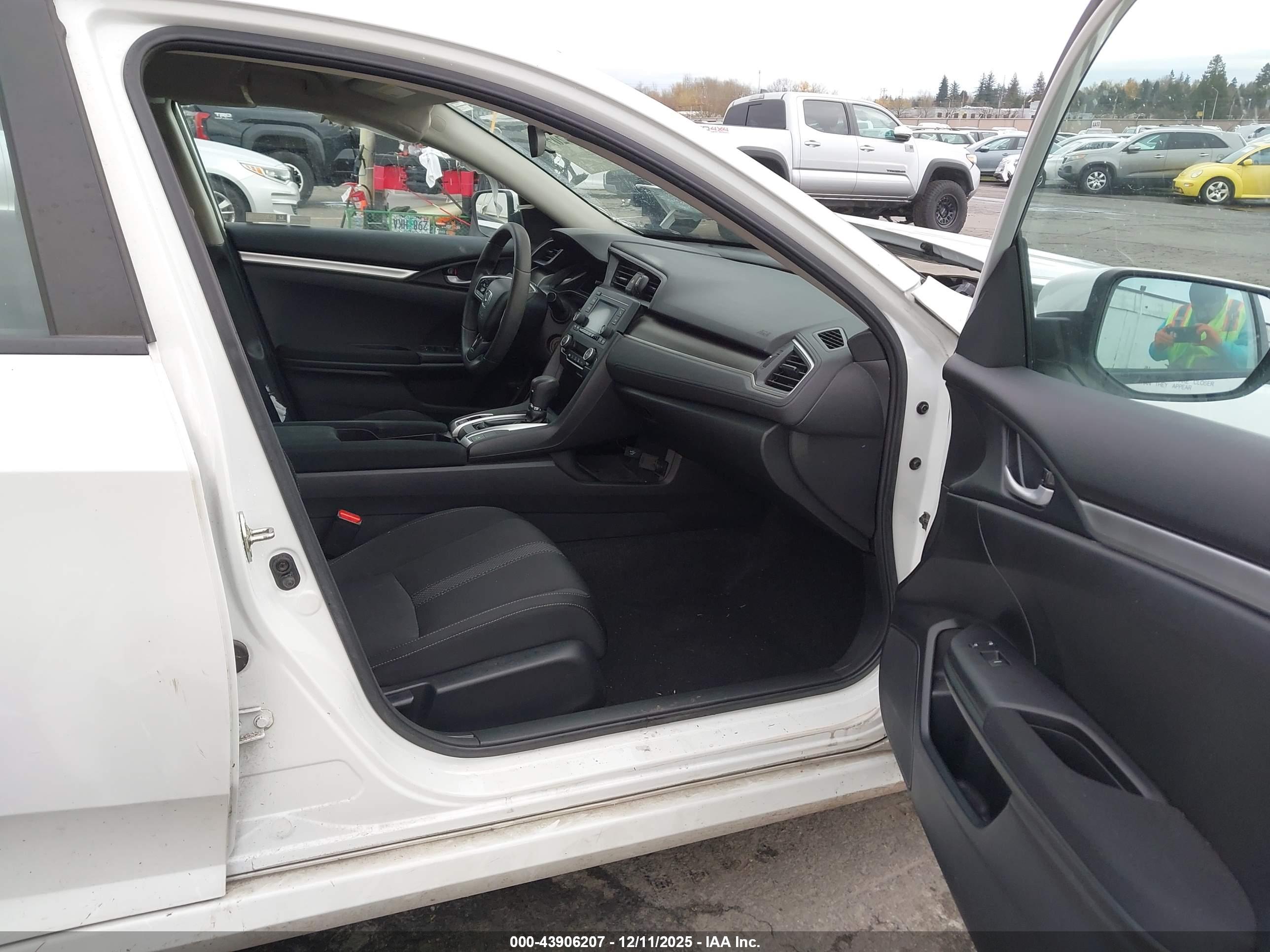 HONDA CIVIC image 5