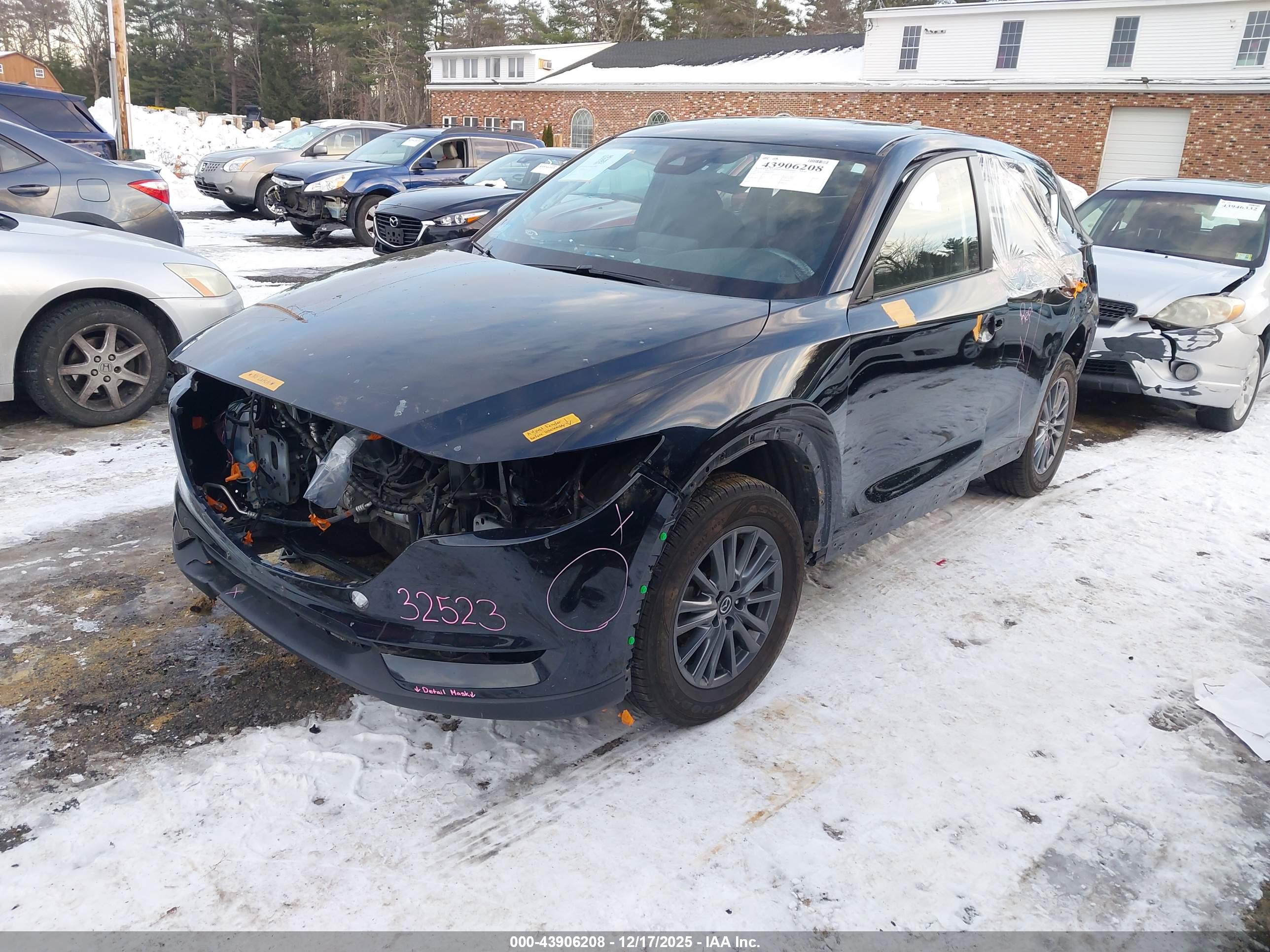 MAZDA CX-5 image 2