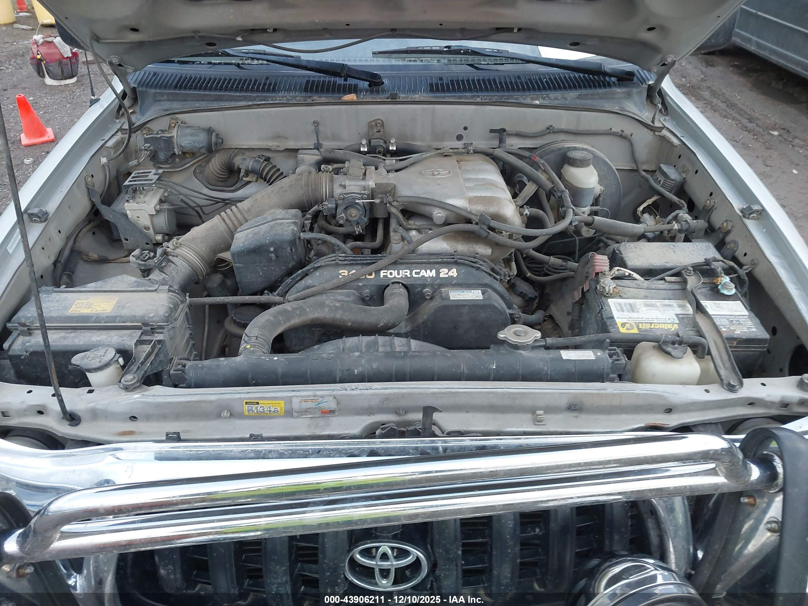 TOYOTA TACOMA image 10