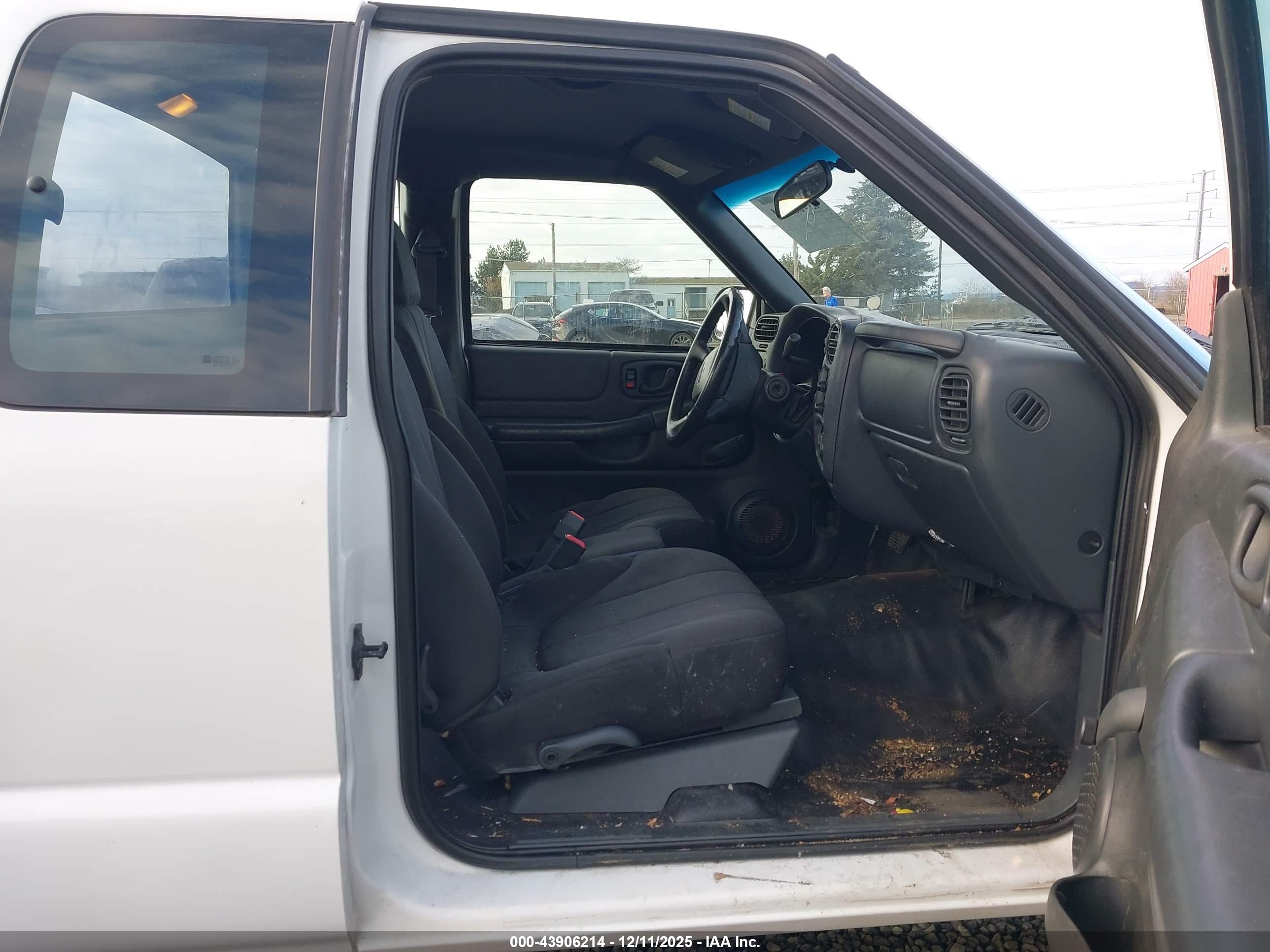 GMC SONOMA image 5