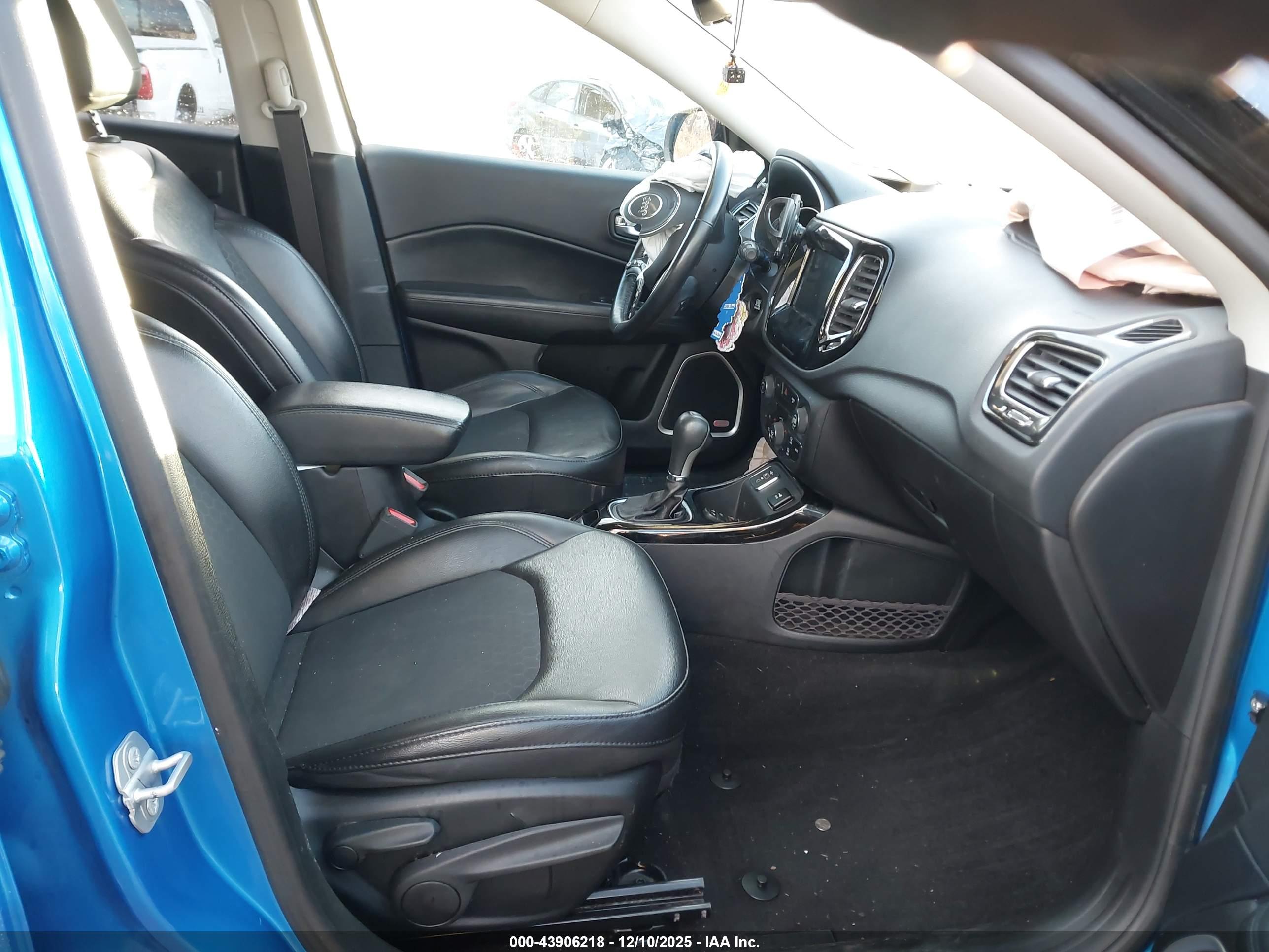 JEEP COMPASS image 5