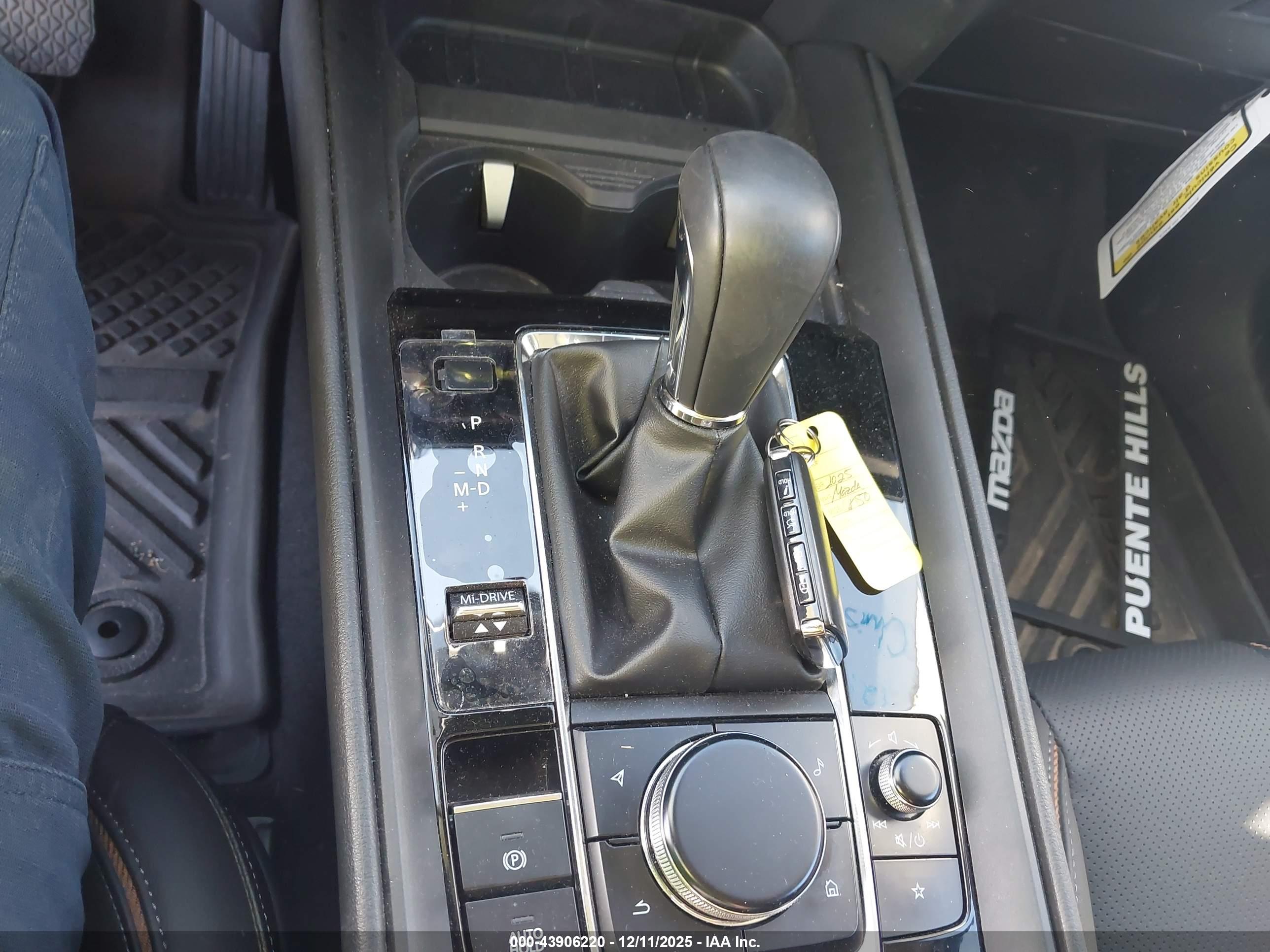 MAZDA CX-50 image 11