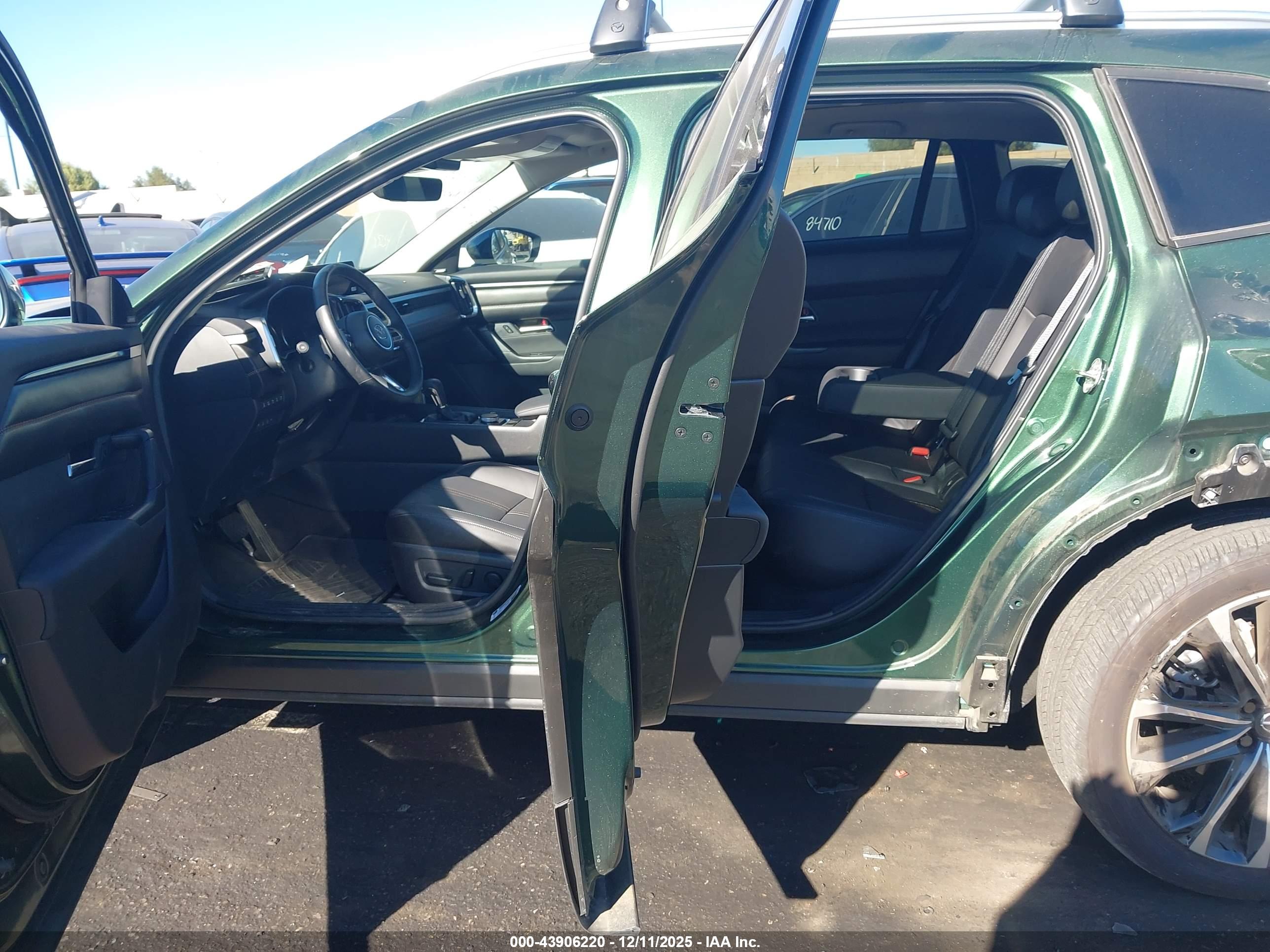 MAZDA CX-50 image 8