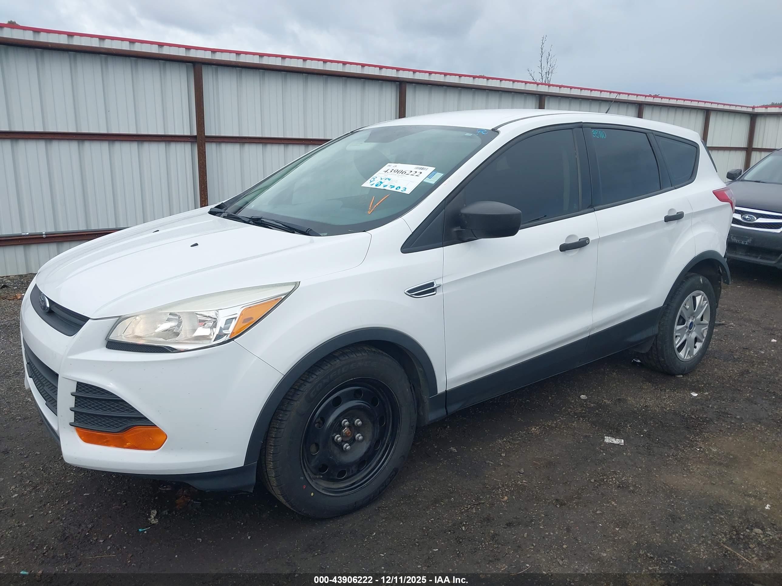 FORD ESCAPE image 2