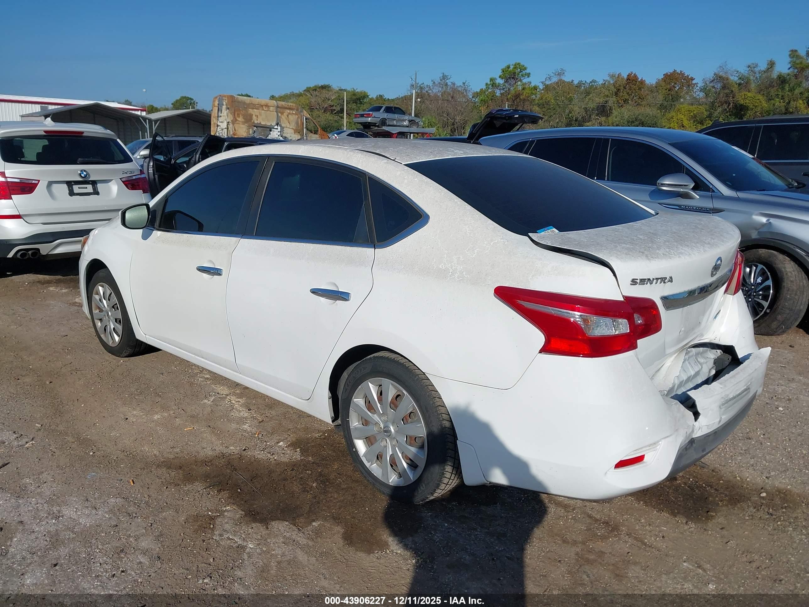 NISSAN SENTRA image 3