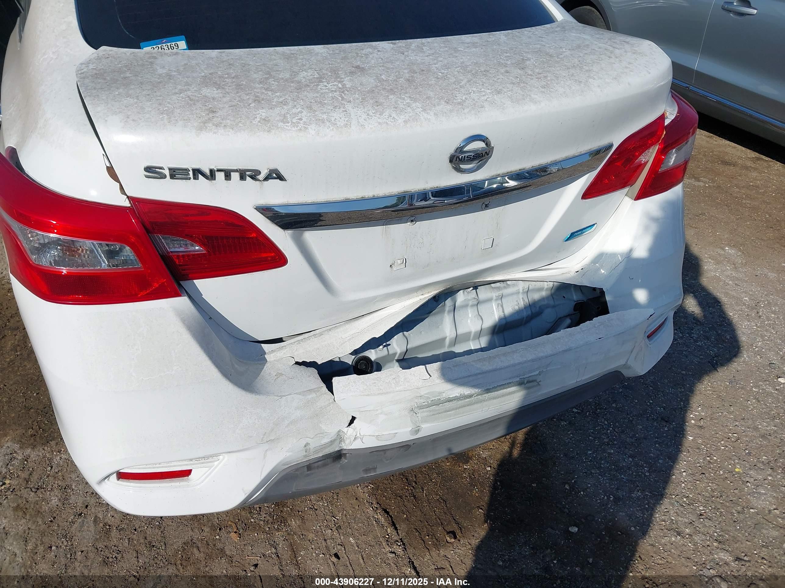 NISSAN SENTRA image 6