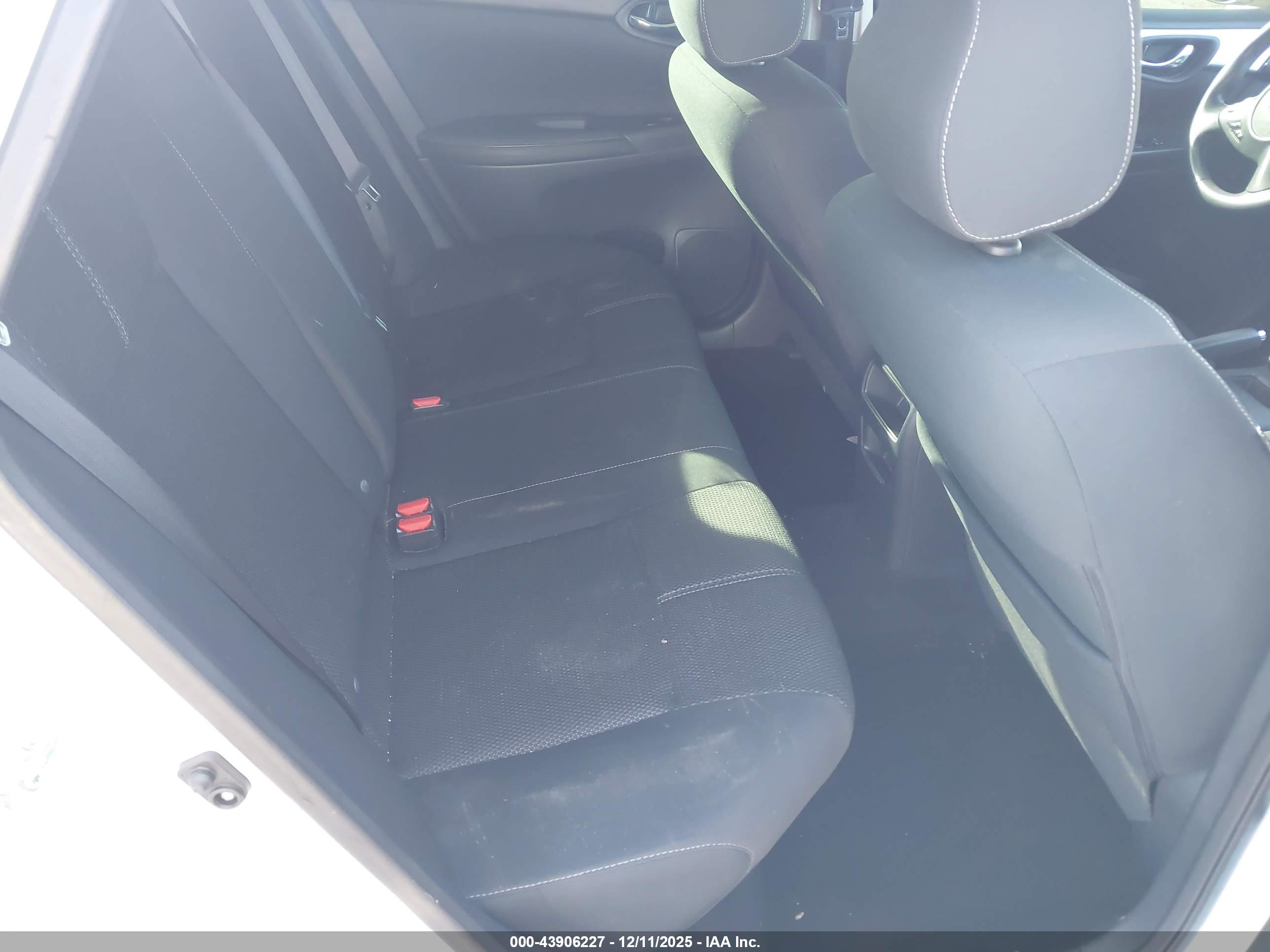 NISSAN SENTRA image 8