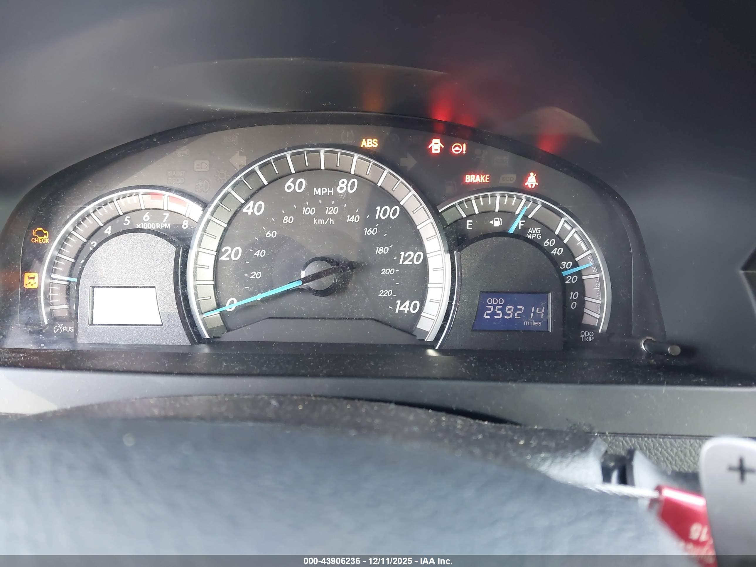 TOYOTA CAMRY image 7