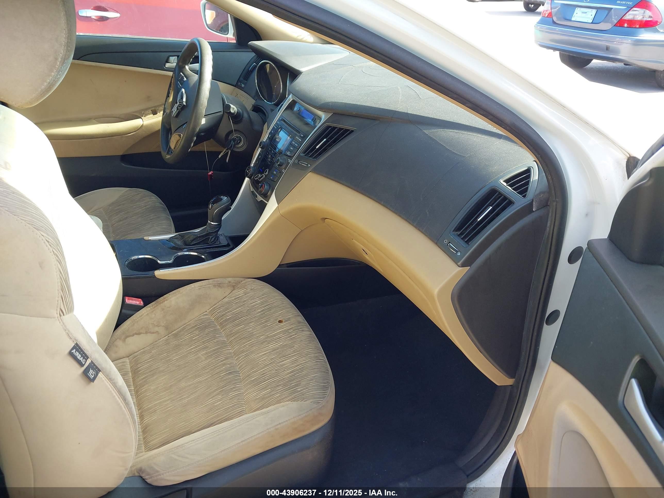 HYUNDAI SONATA image 5