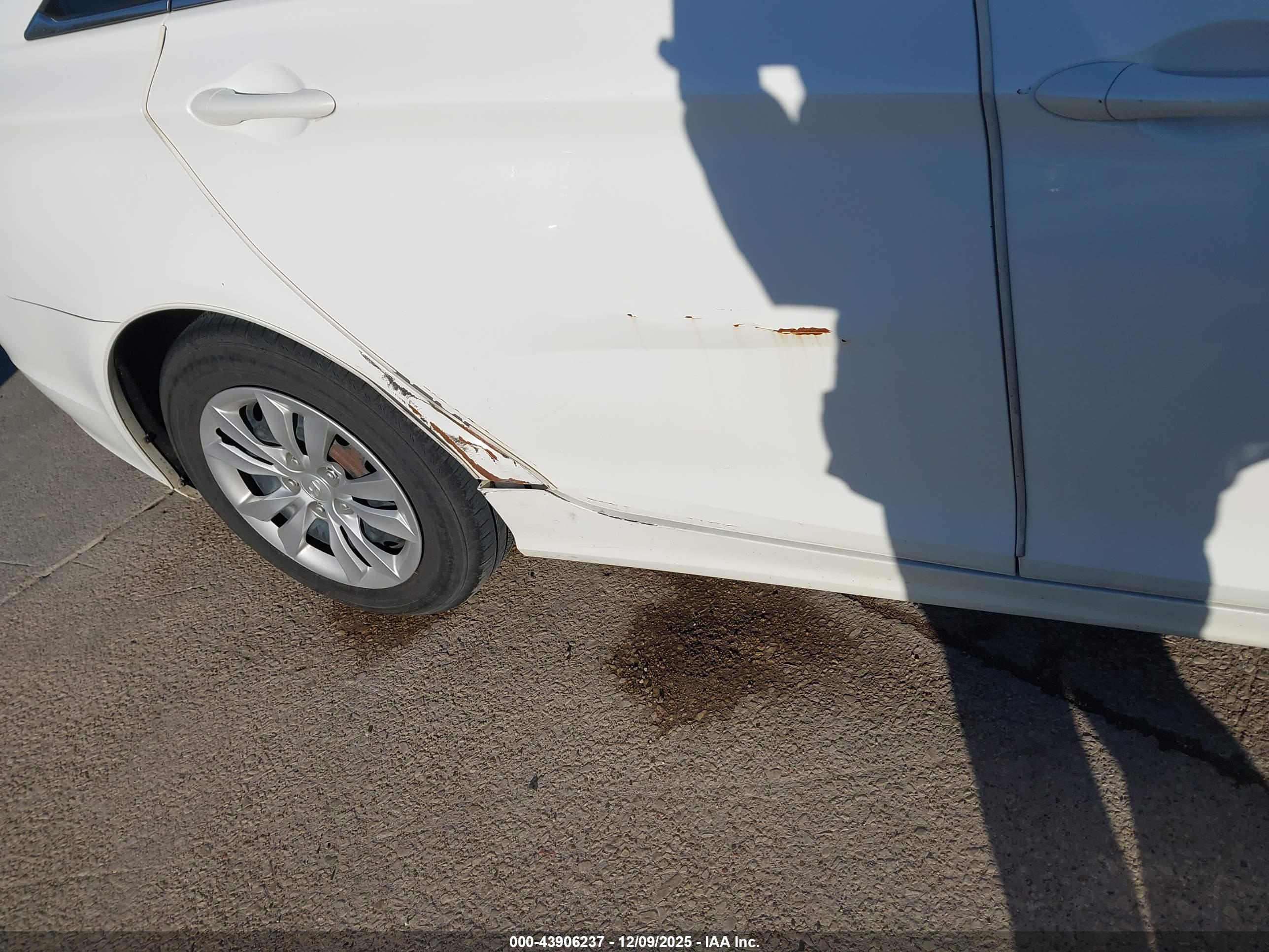 HYUNDAI SONATA image 6