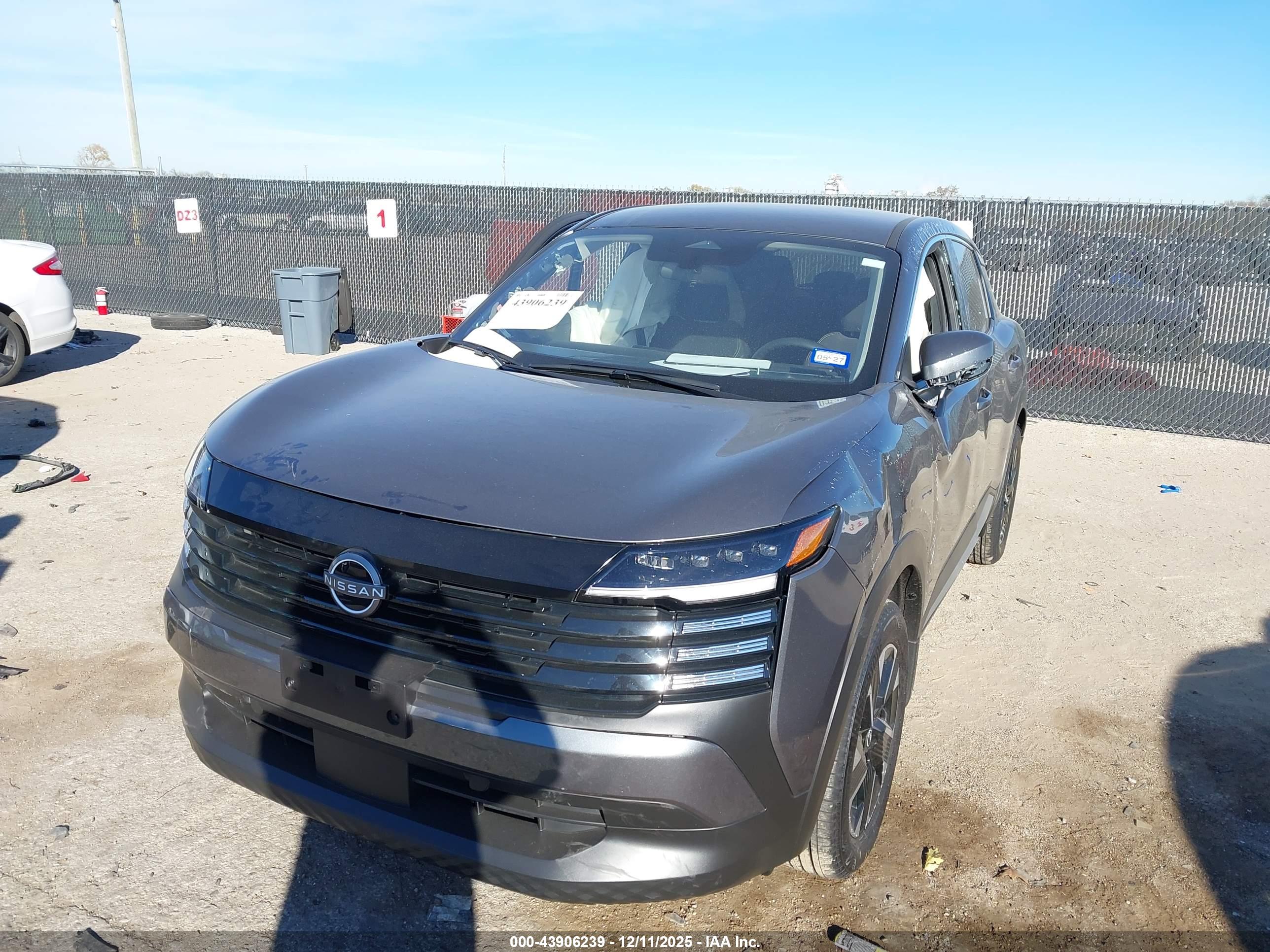 NISSAN KICKS image 2