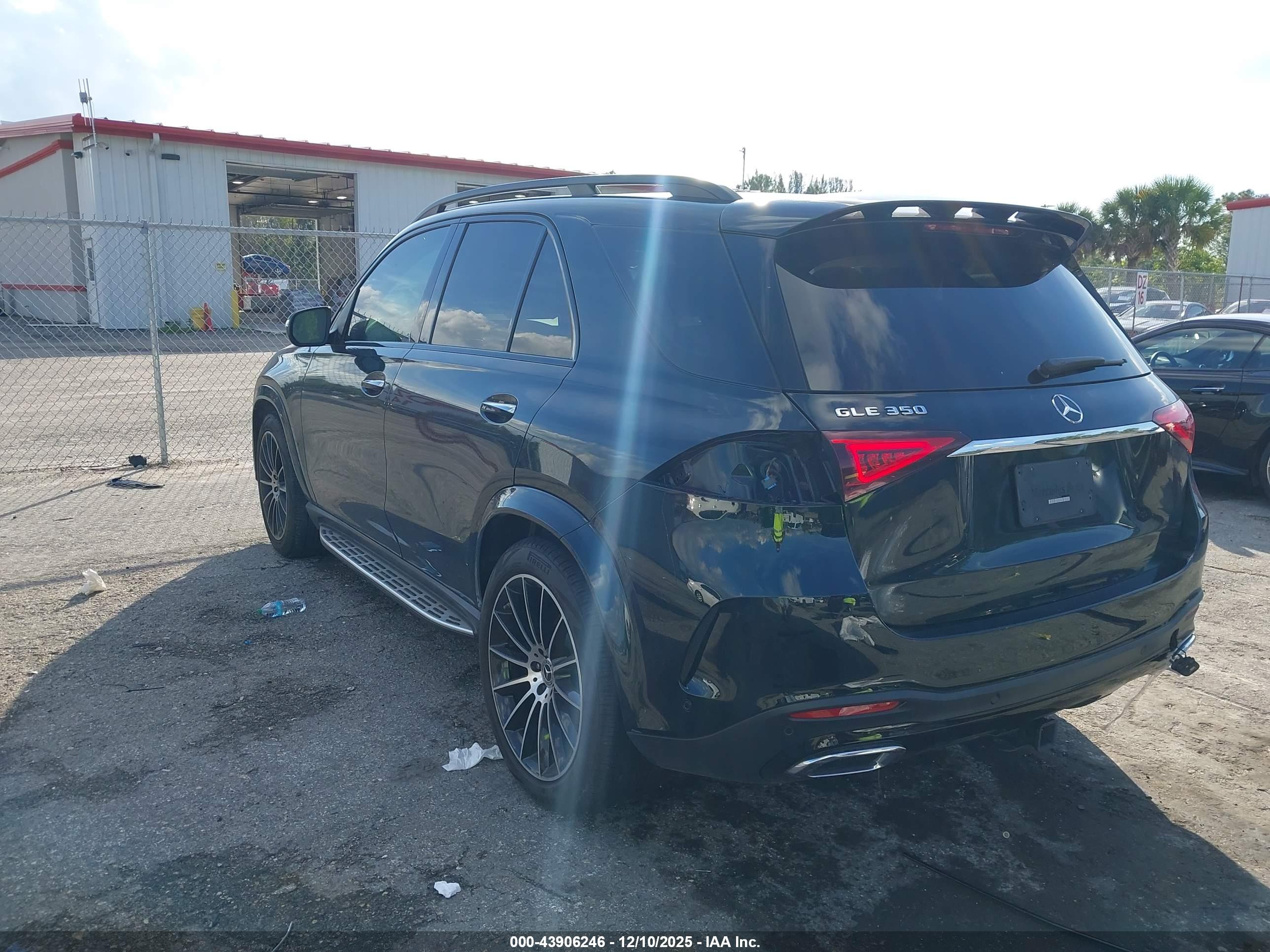 MERCEDES-BENZ GLE image 3