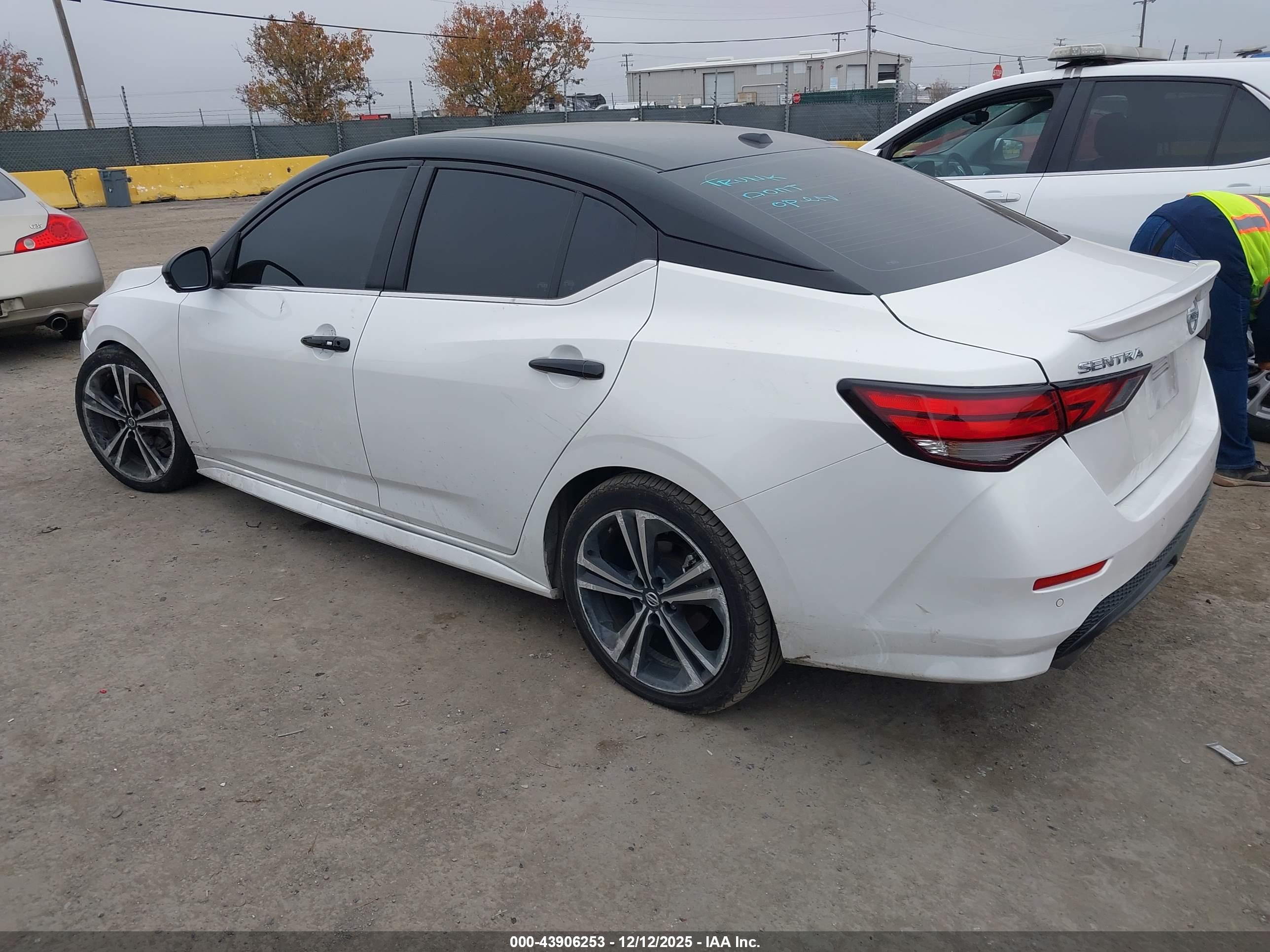 NISSAN SENTRA image 3