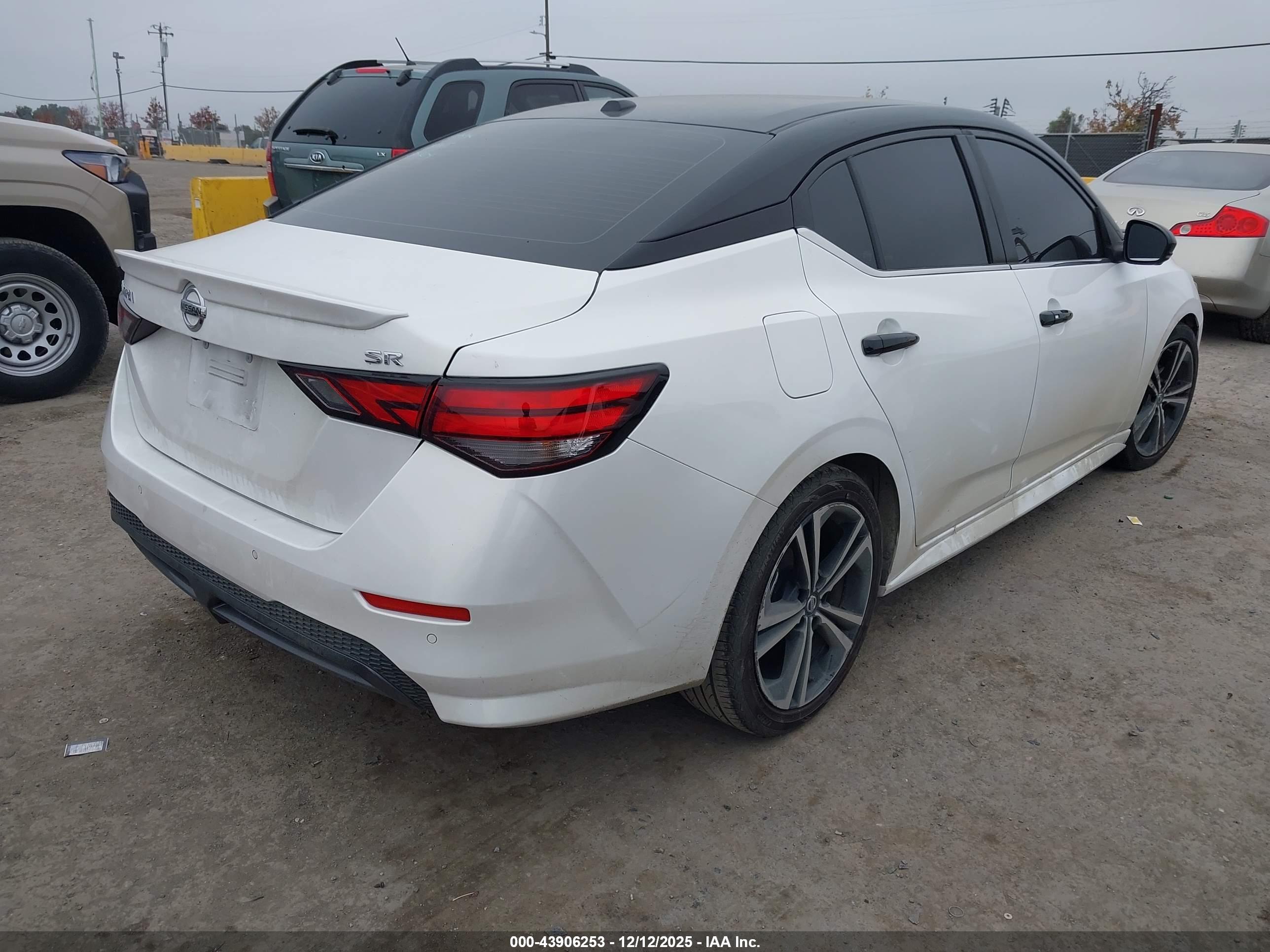 NISSAN SENTRA image 4