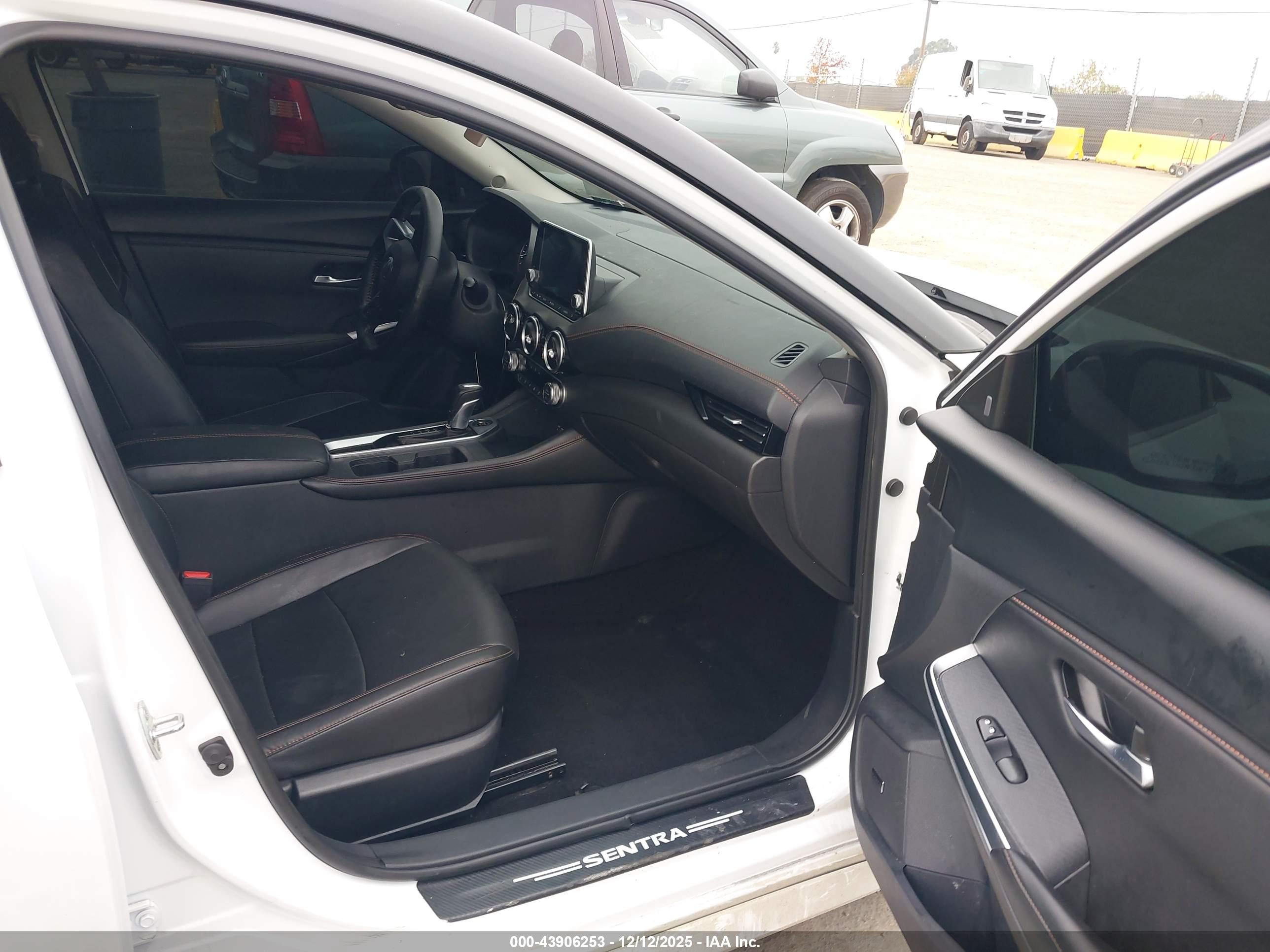 NISSAN SENTRA image 5
