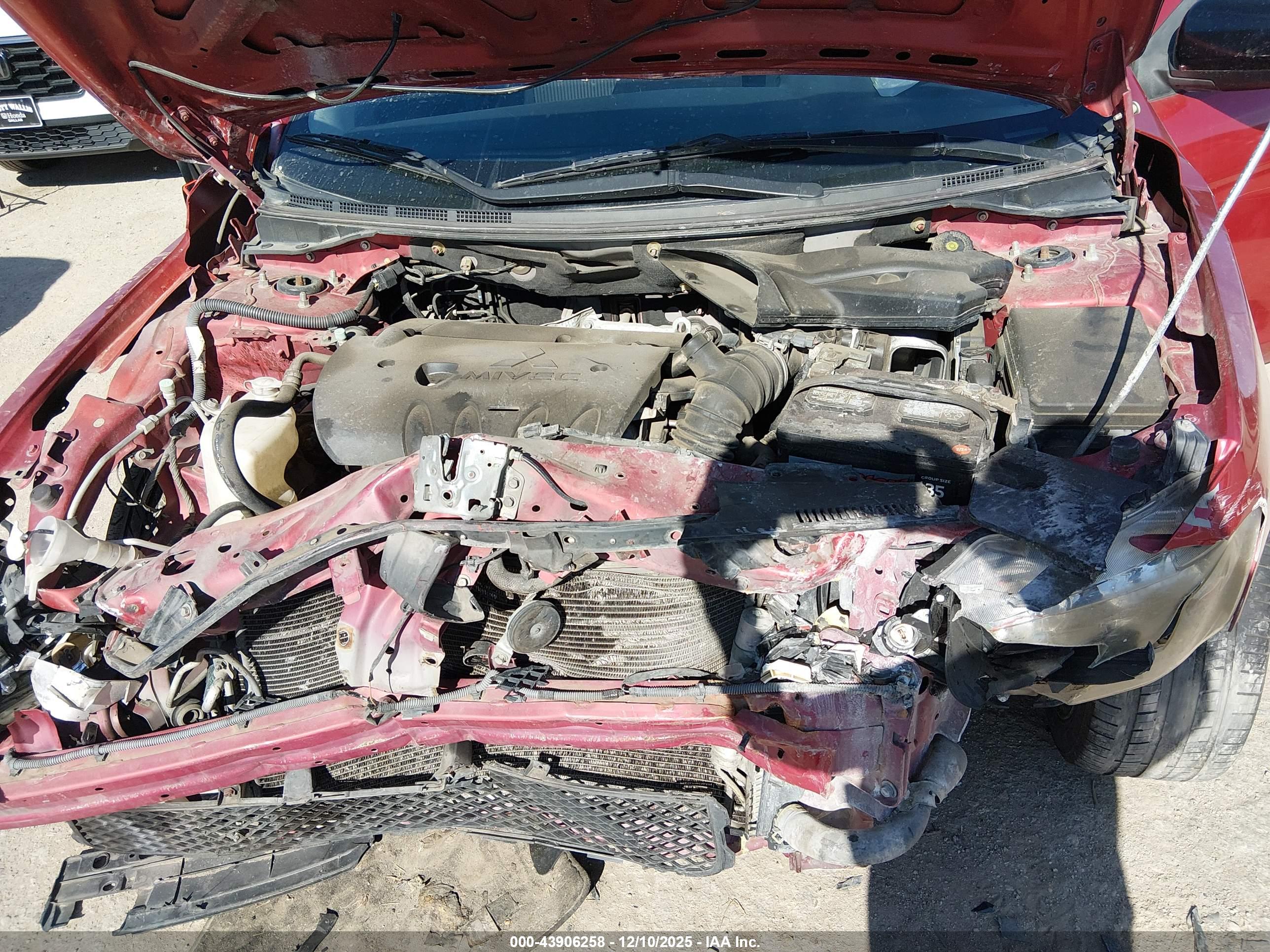 MITSUBISHI LANCER image 10