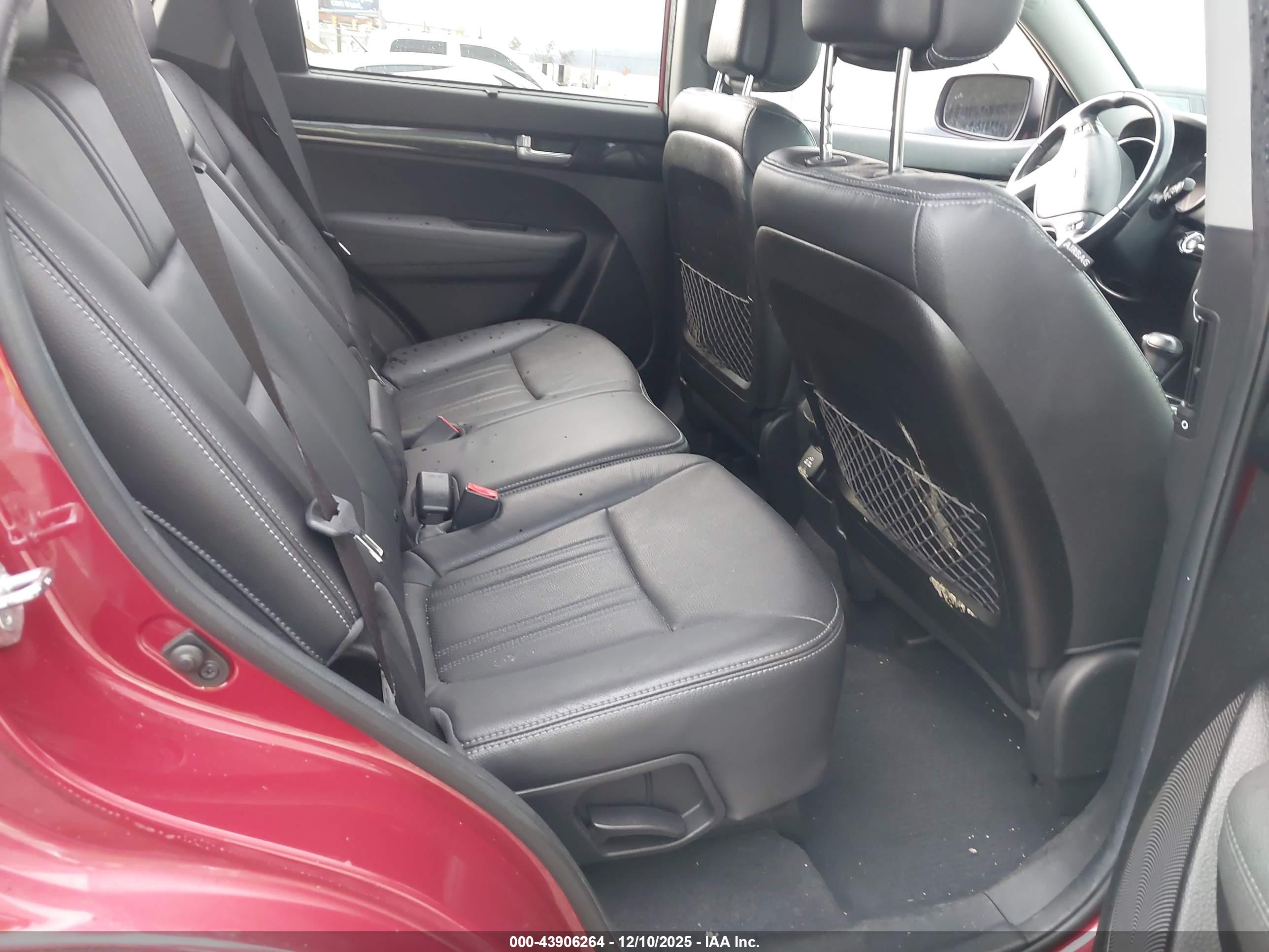 KIA SORENTO image 8