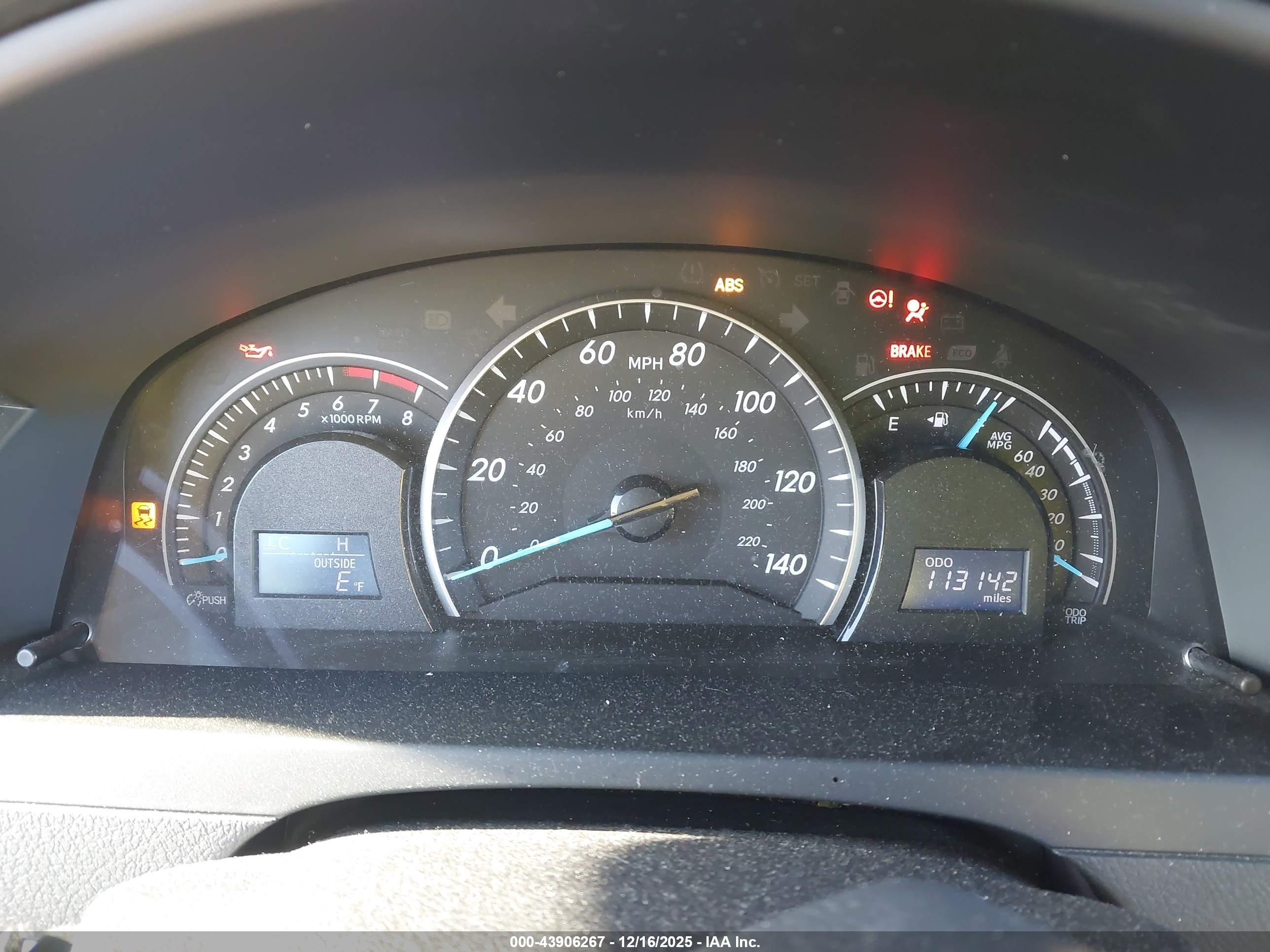 TOYOTA CAMRY image 7