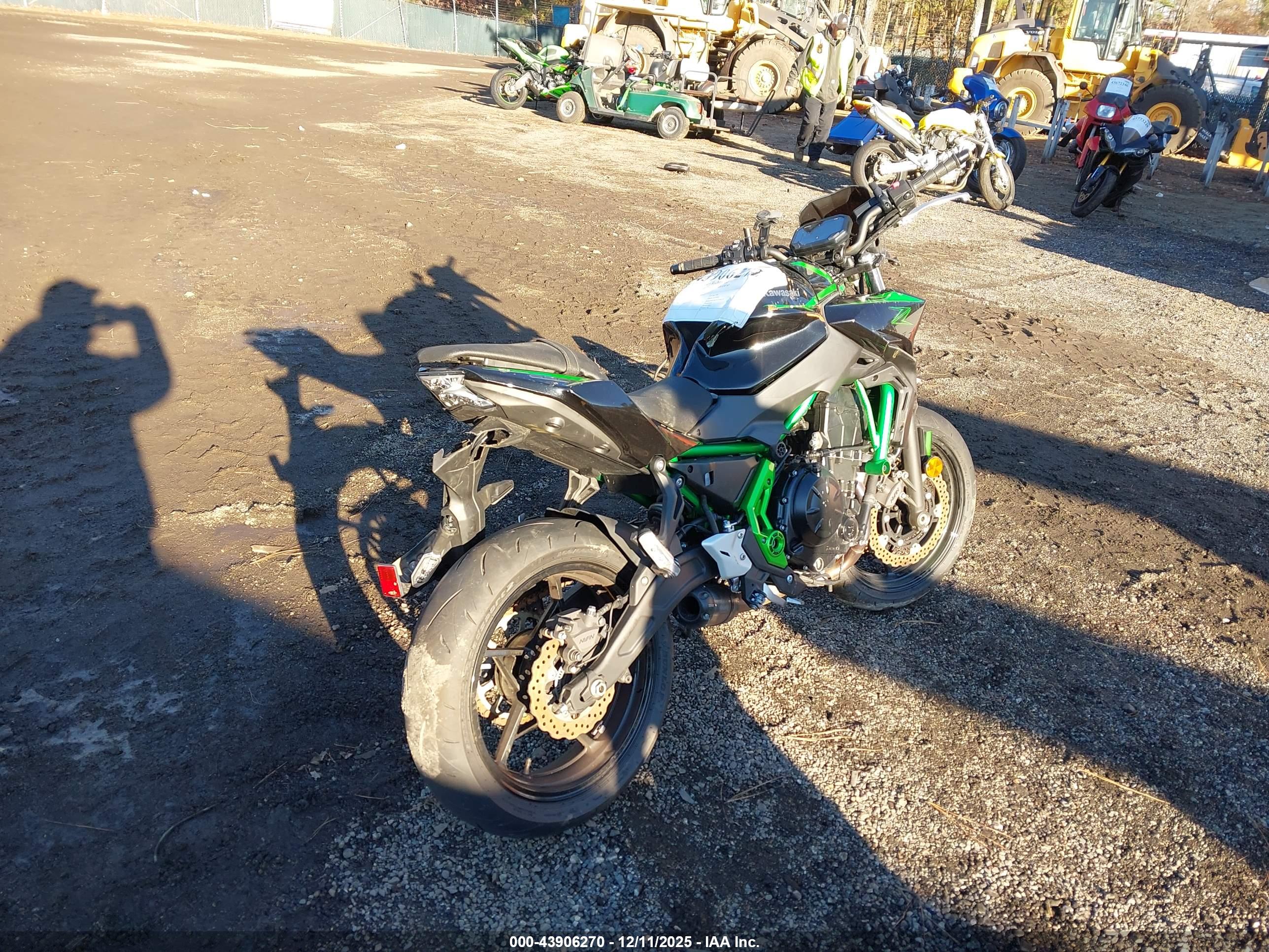 KAWASAKI ER650 image 4