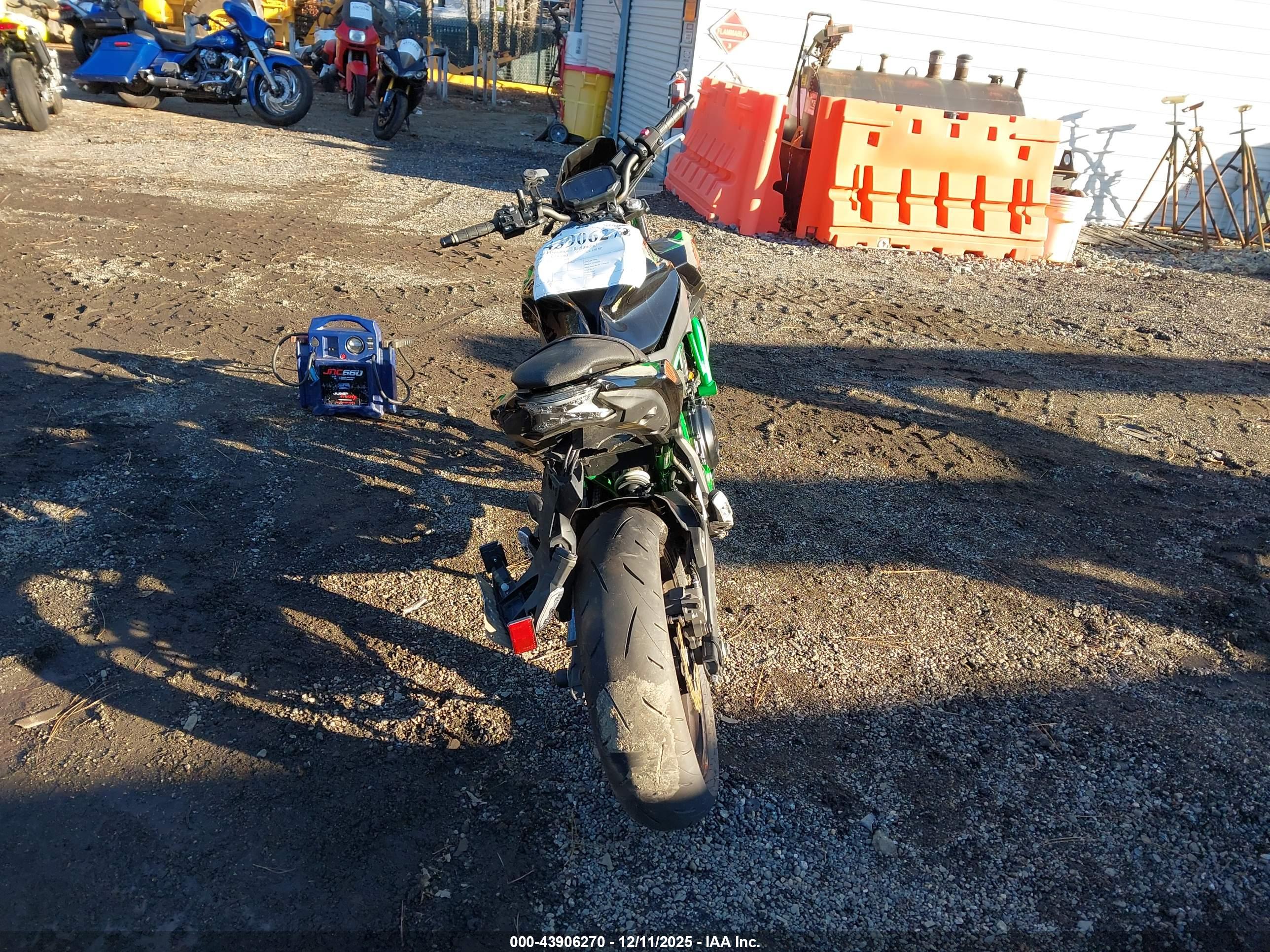 KAWASAKI ER650 image 6