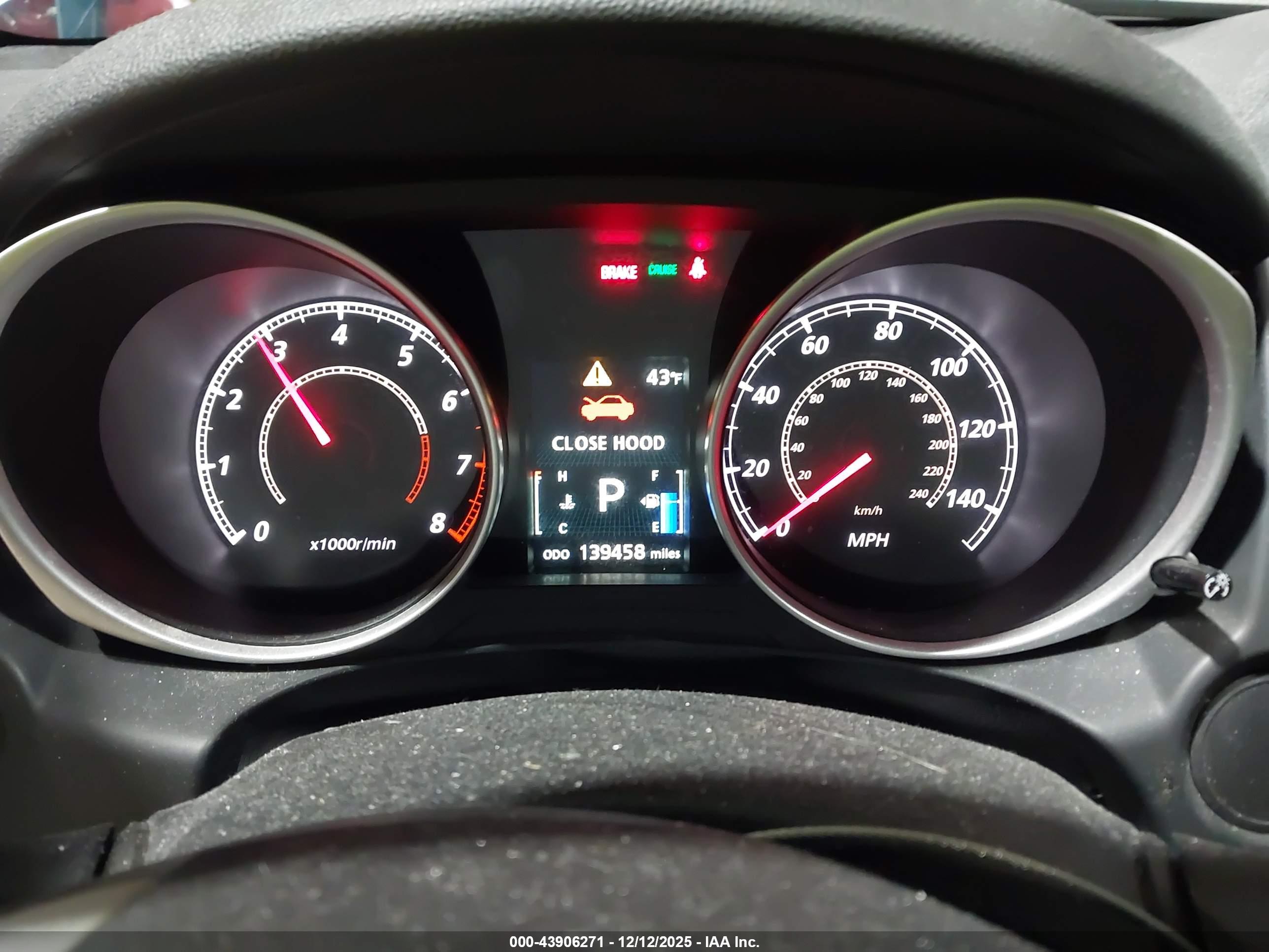 MITSUBISHI OUTLANDER image 7