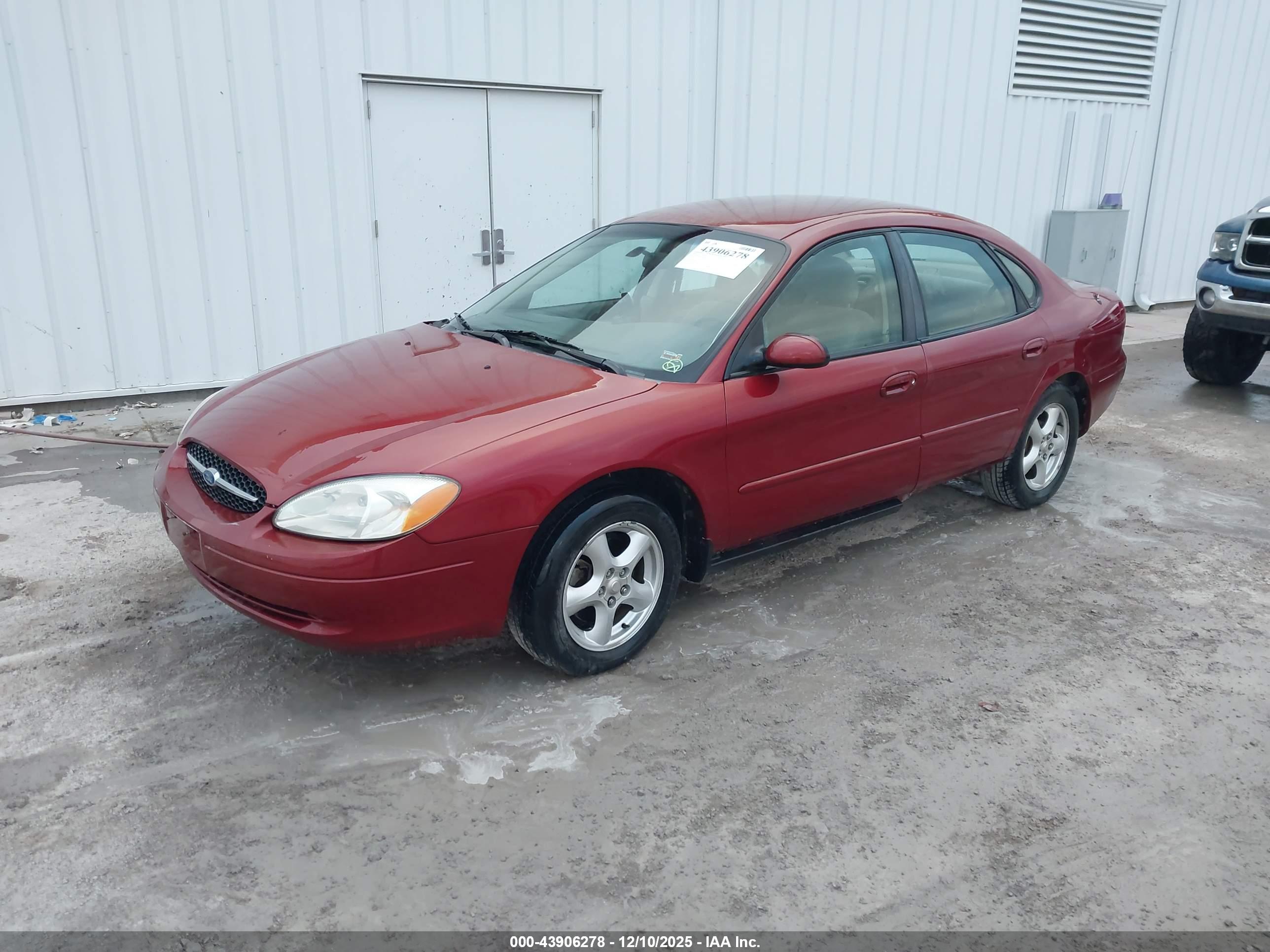 FORD TAURUS image 2