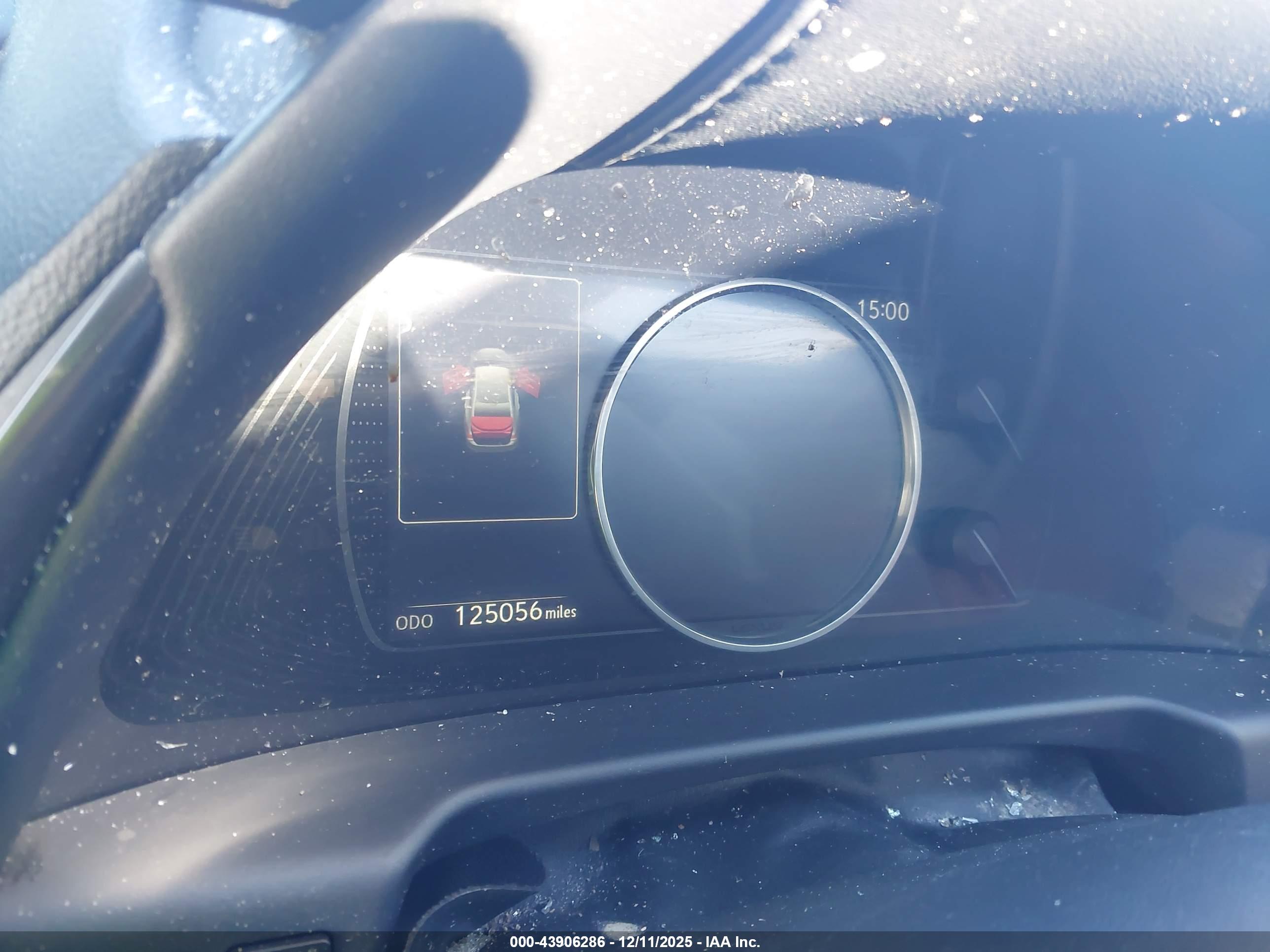 LEXUS ES image 7