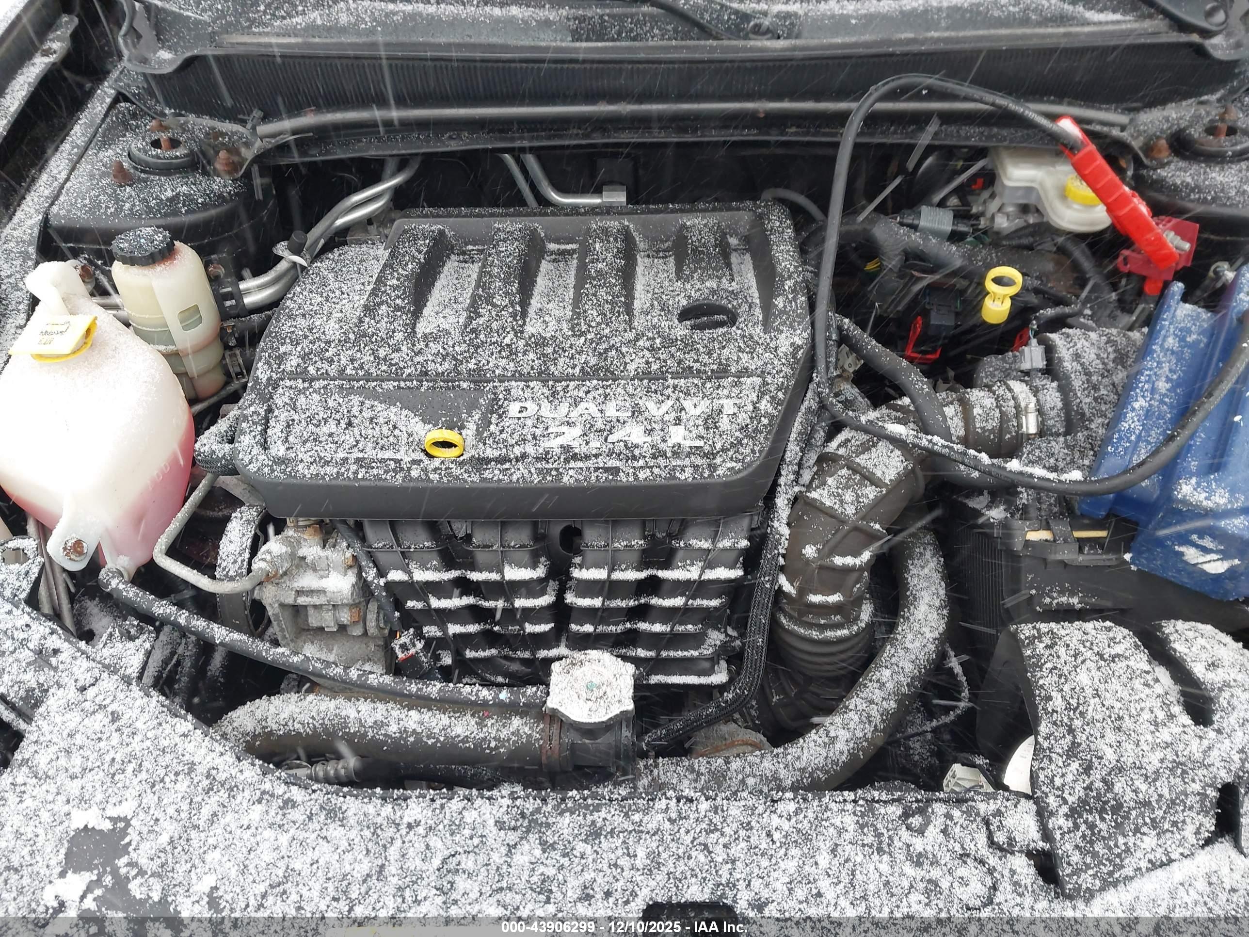 DODGE AVENGER image 10