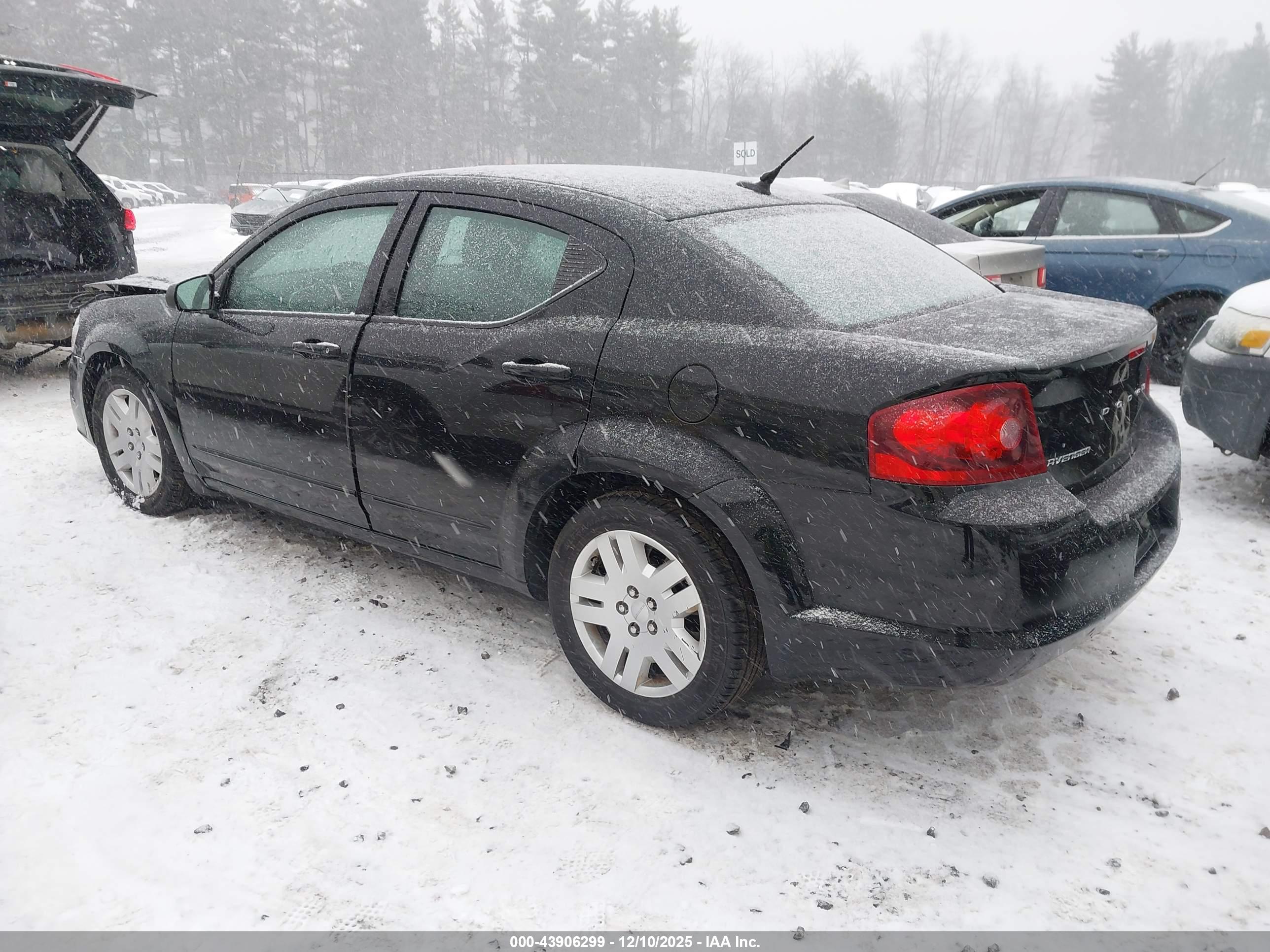 DODGE AVENGER image 3