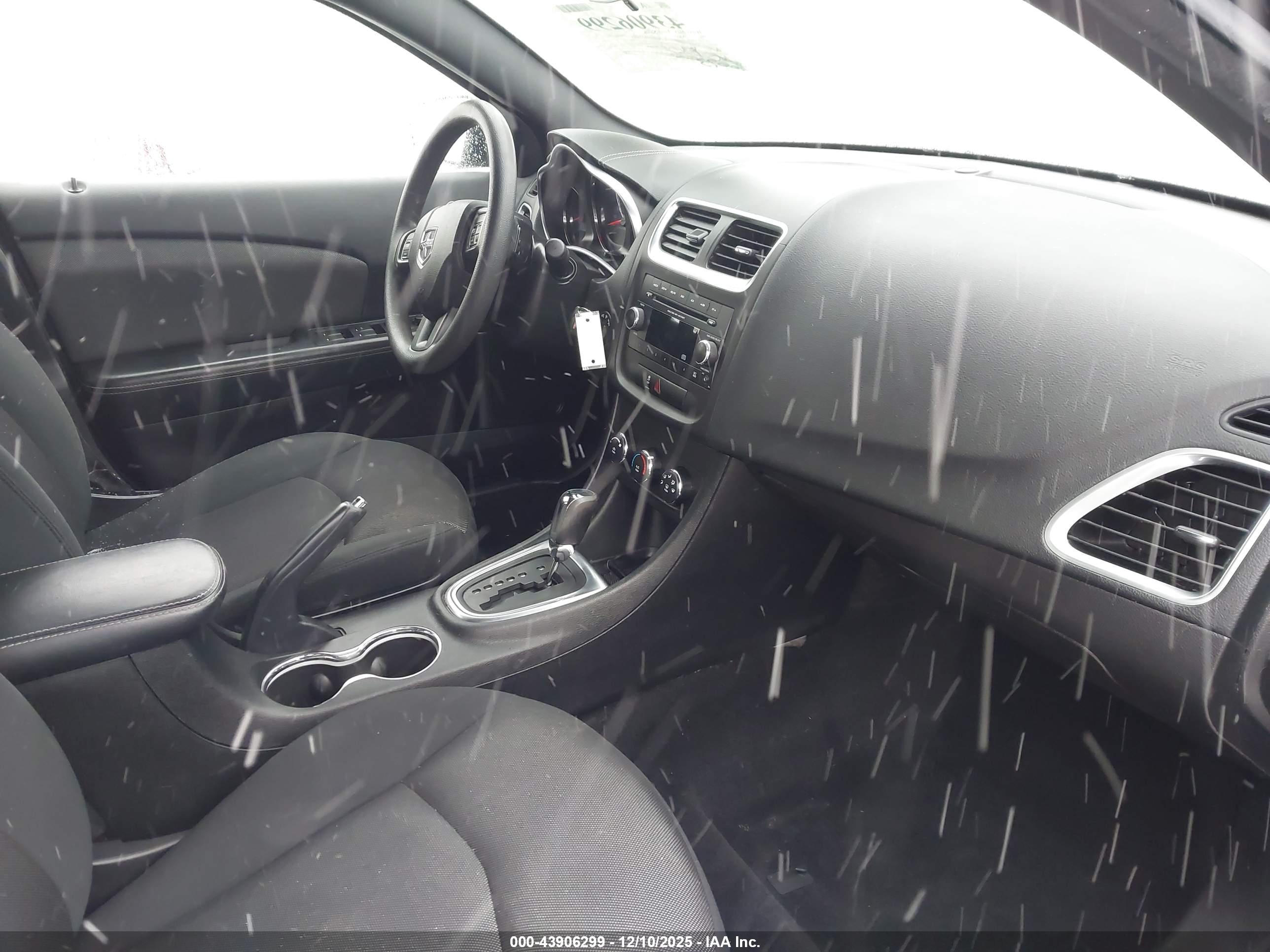 DODGE AVENGER image 5
