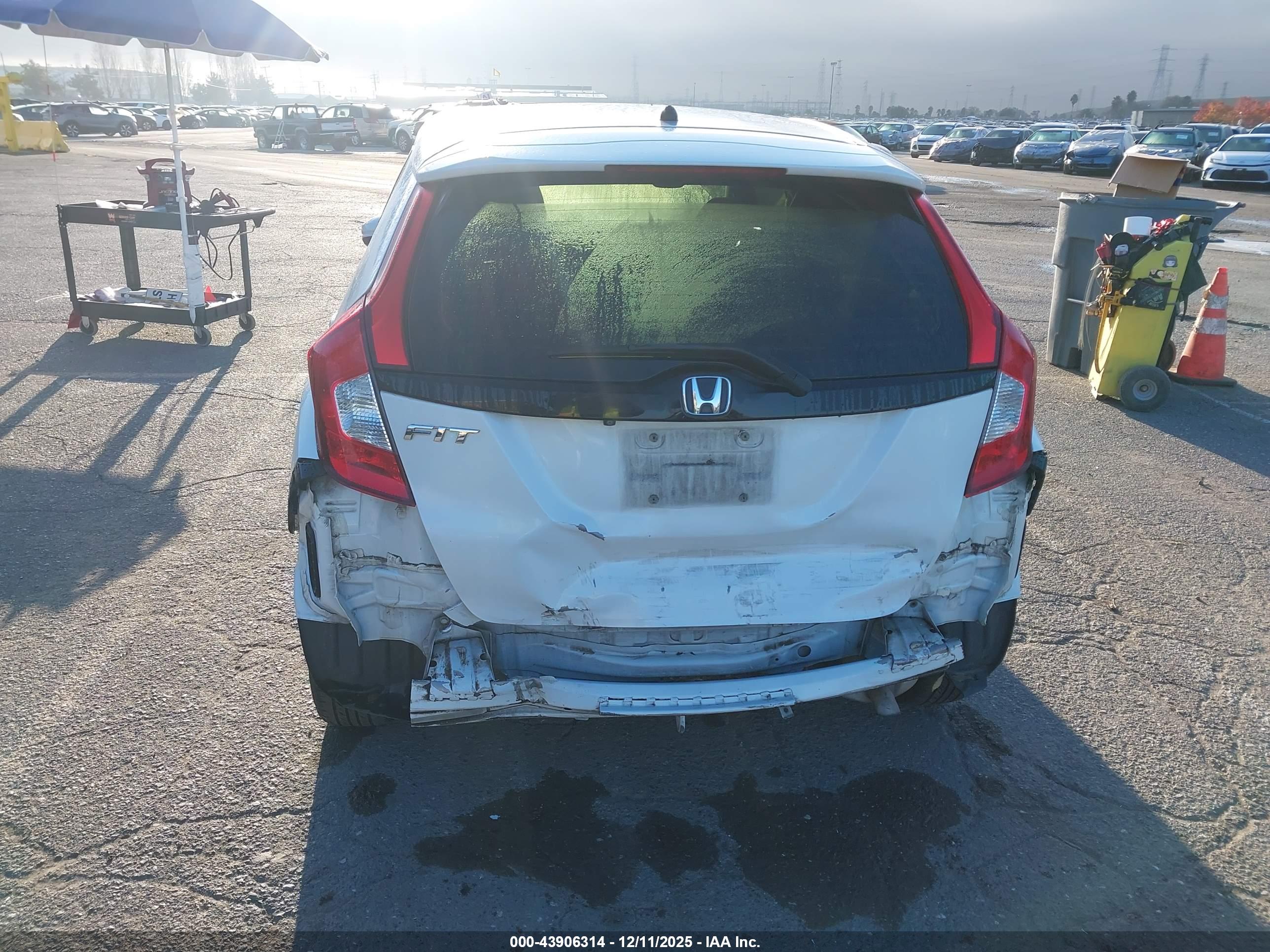 HONDA FIT image 6